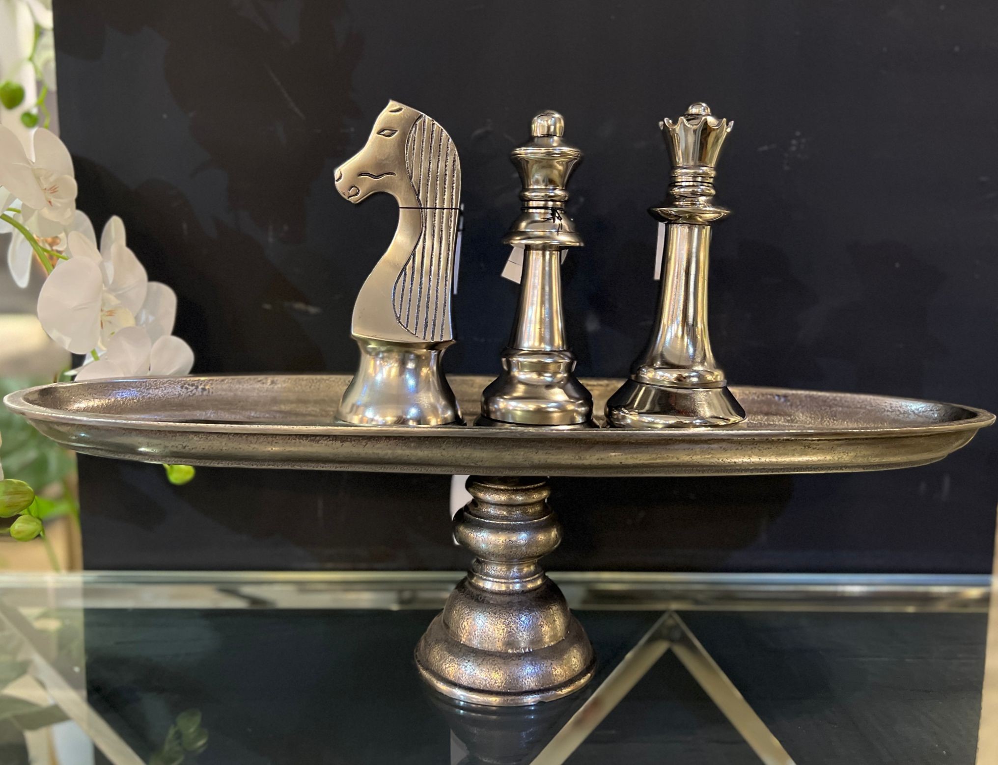 קערה אובאלית על רגל פיוטר דגם רויאל קערה אובאלית על רגל פיוטר דגם רויאל