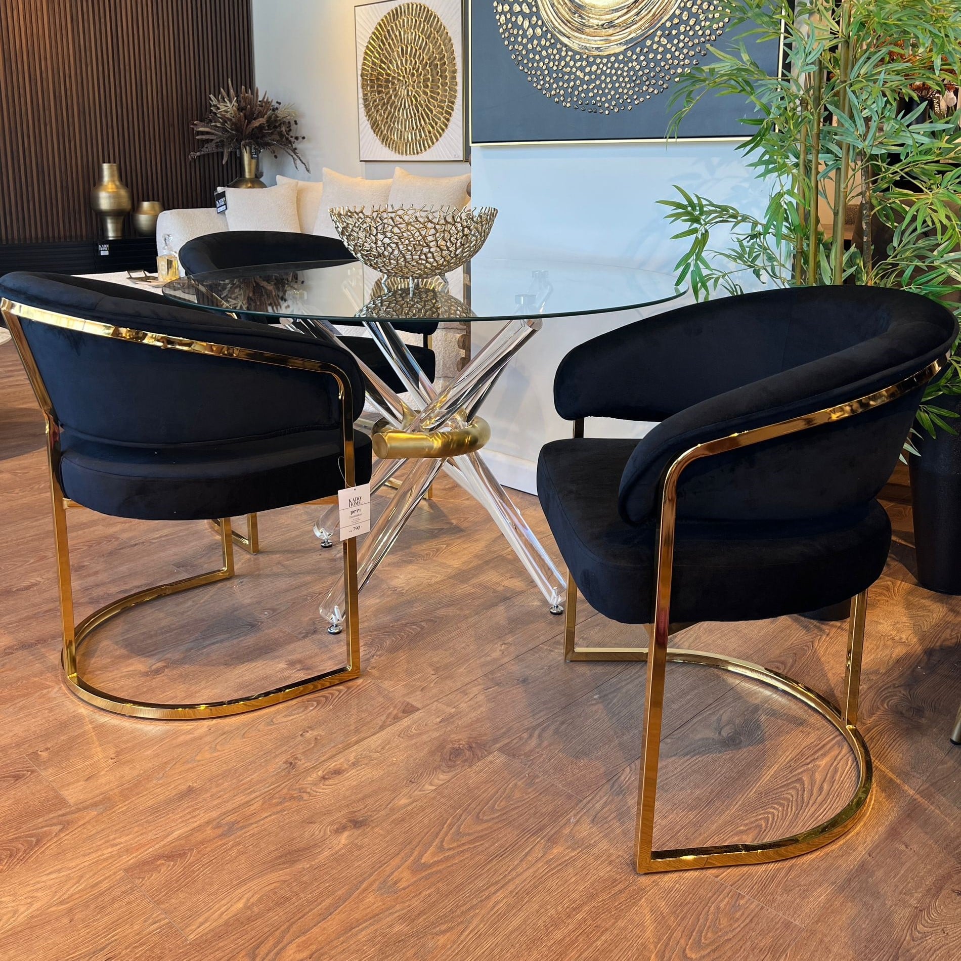 כיסא דגם ויויאן קטיפה שחור כיסא דגם ויויאן קטיפה שחור