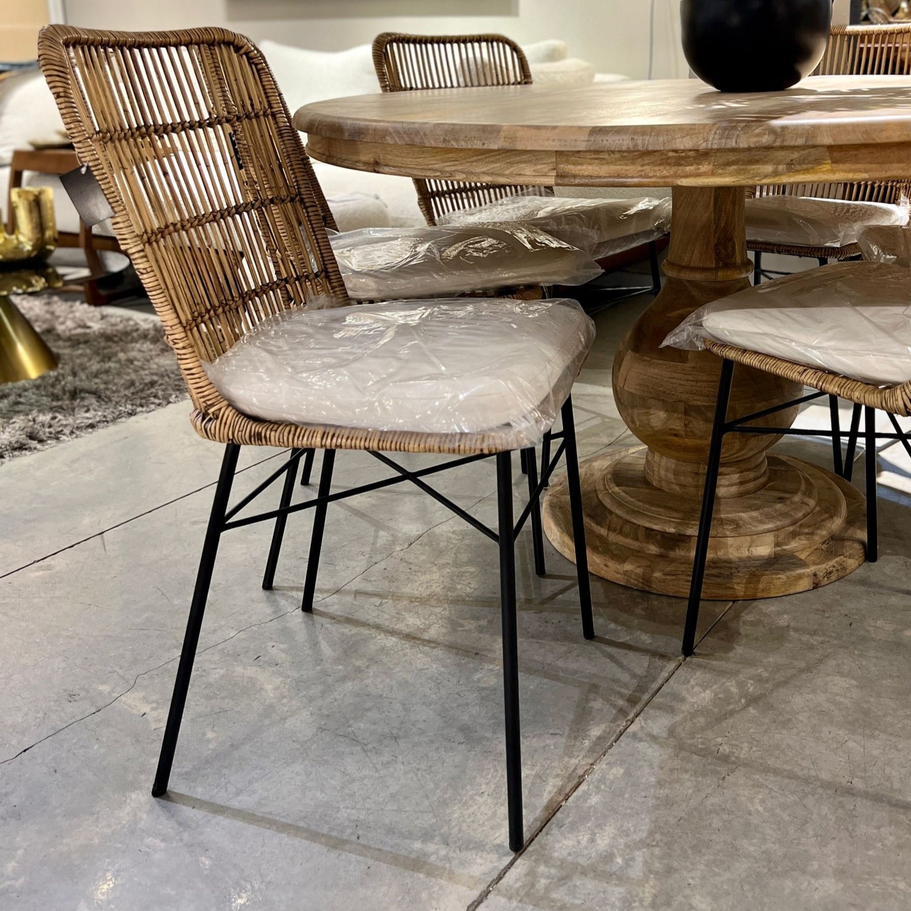 כיסא פינת אוכל בוהו שיק דגם קאי כיסא פינת אוכל בוהו שיק דגם קאי