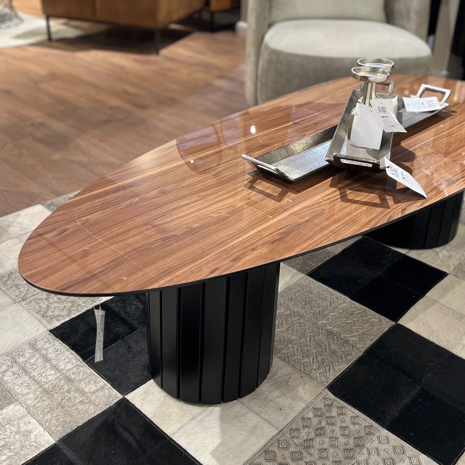 שולחן דגם מנור שולחן דגם מנור