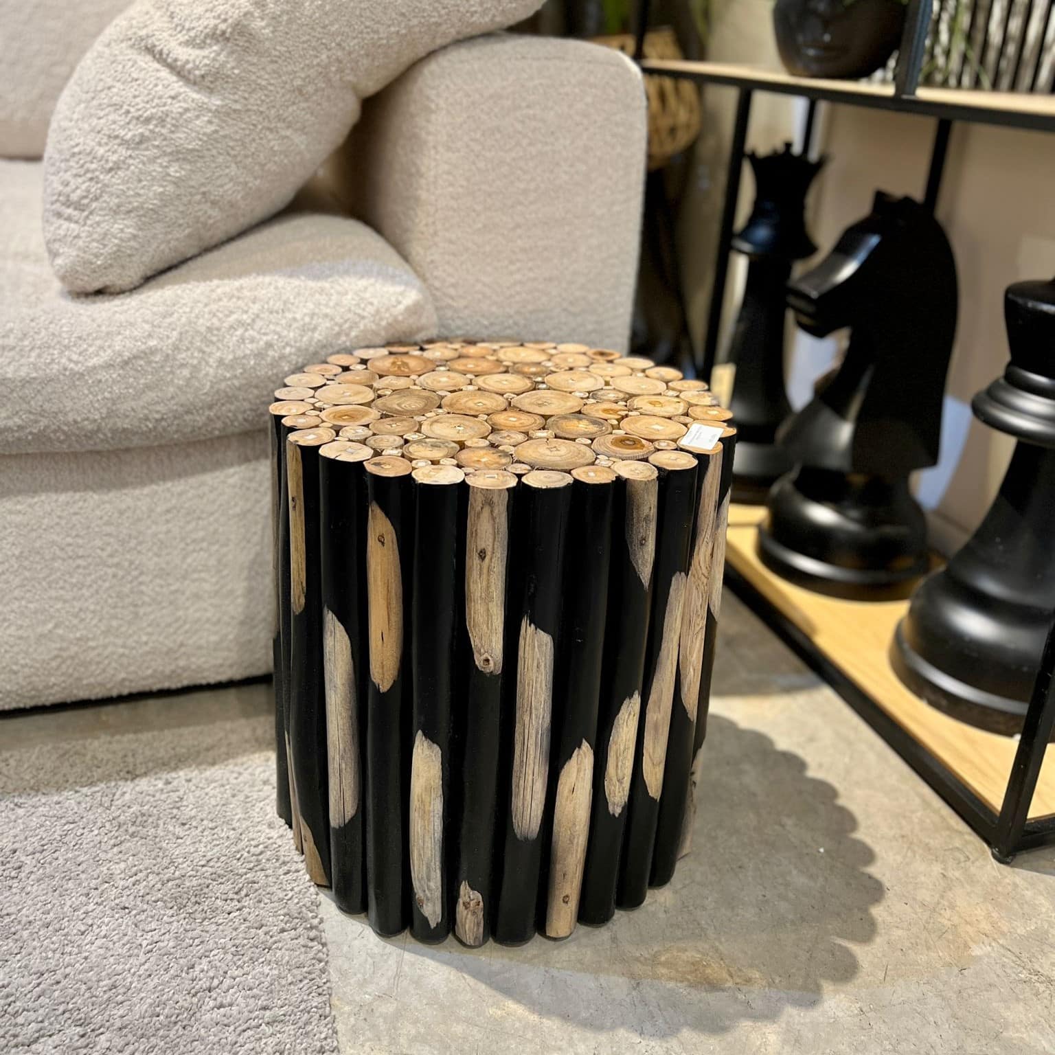 שולחן צד מעמד מעץ טיק צבע שחור דגם רוס שולחן צד מעמד מעץ טיק צבע שחור דגם רוס