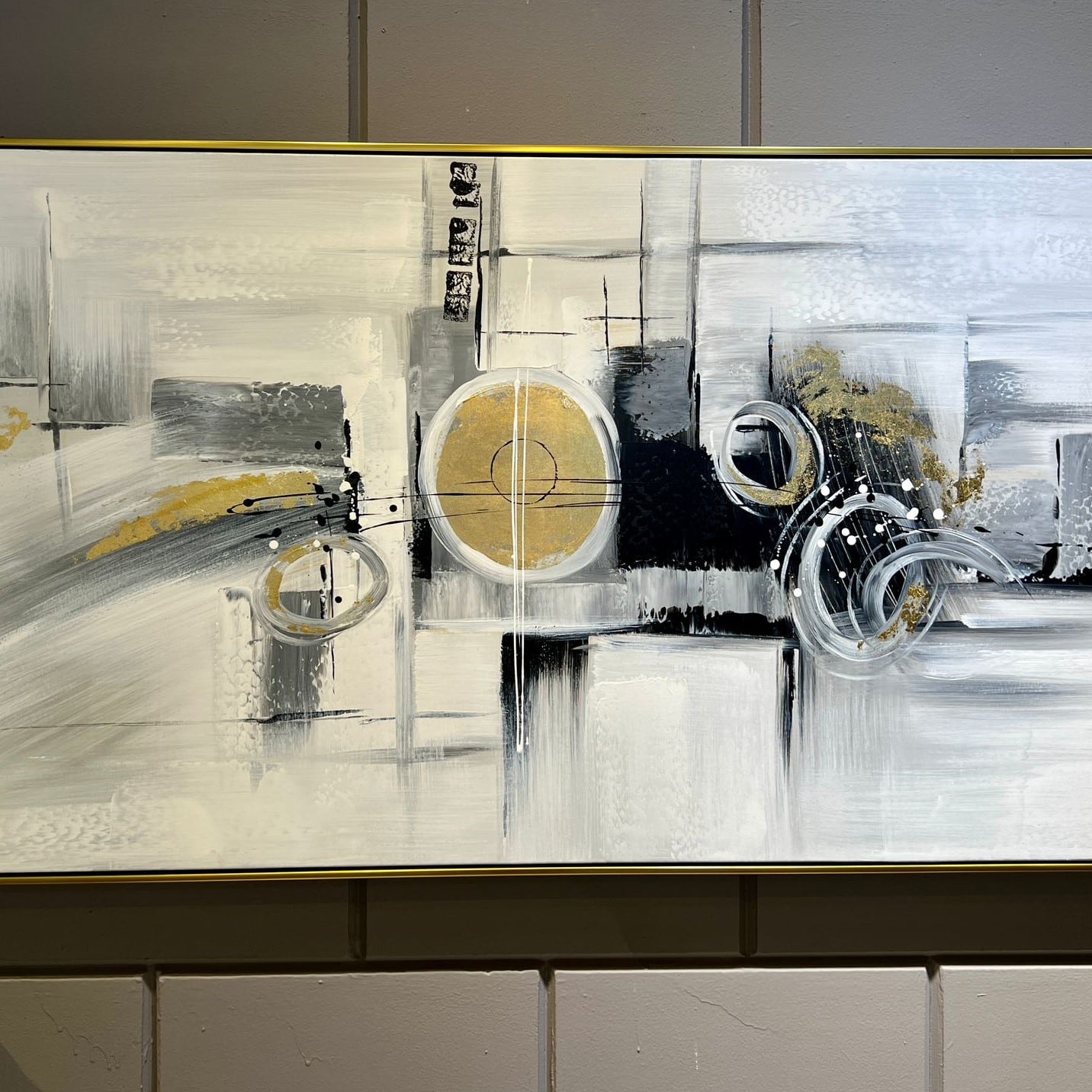 תמונה אנאל עבודת יד עיגול מרכזי זהב ומסגרת 70/140 תמונה אנאל עבודת יד עיגול מרכזי זהב ומסגרת 70/140