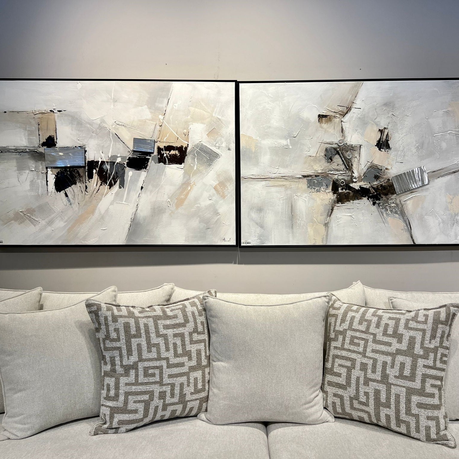 תמונה שמן אנאל בשילוב הדפסה עם מסגרת ריבועים כסופים בולטים 90/120 תמונה שמן אנאל בשילוב הדפסה עם מסגרת ריבועים כסופים בולטים 90/120