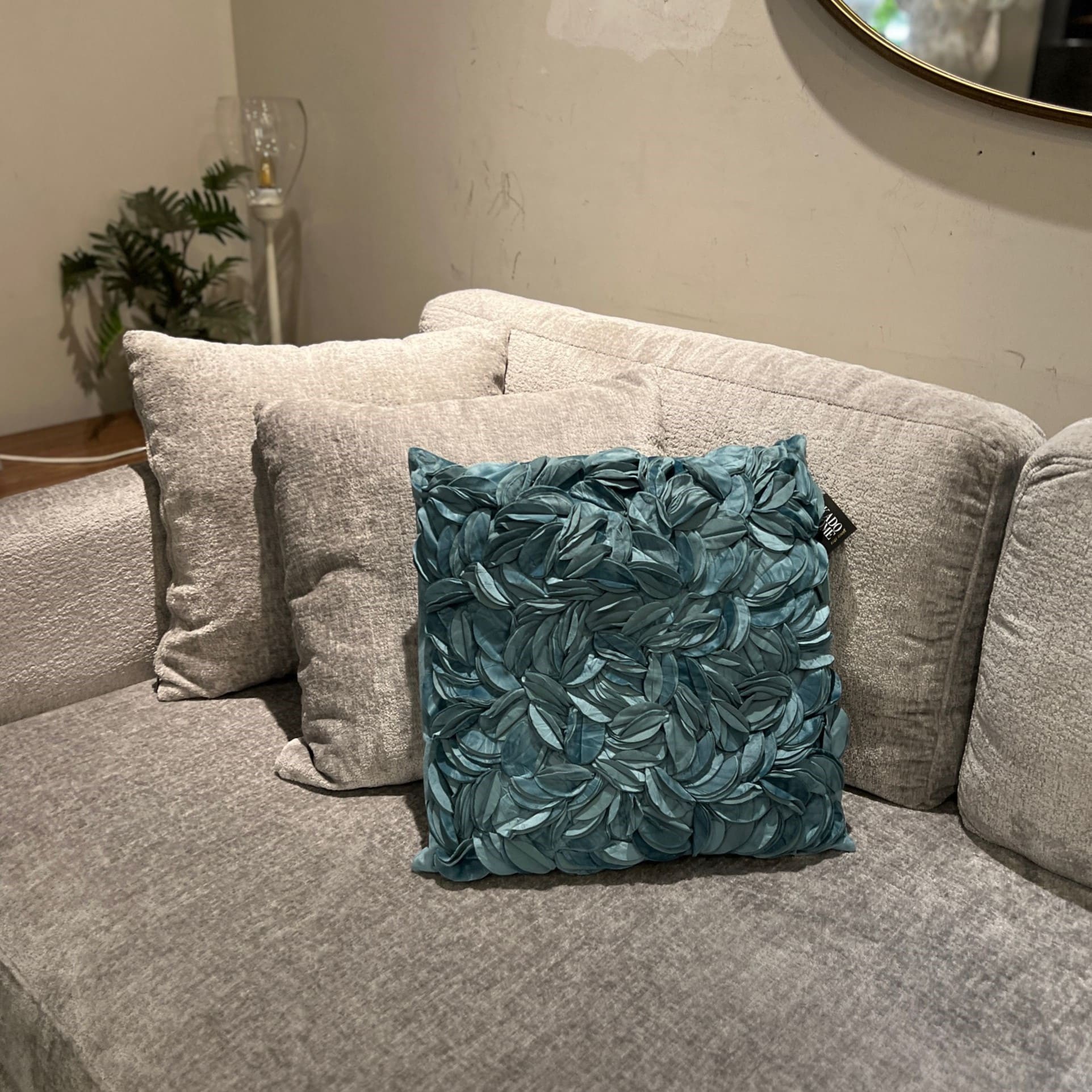 כרית מרובעת פרחים כחול עמוק דגם איקו- אחרונות חיסול מלאי!!