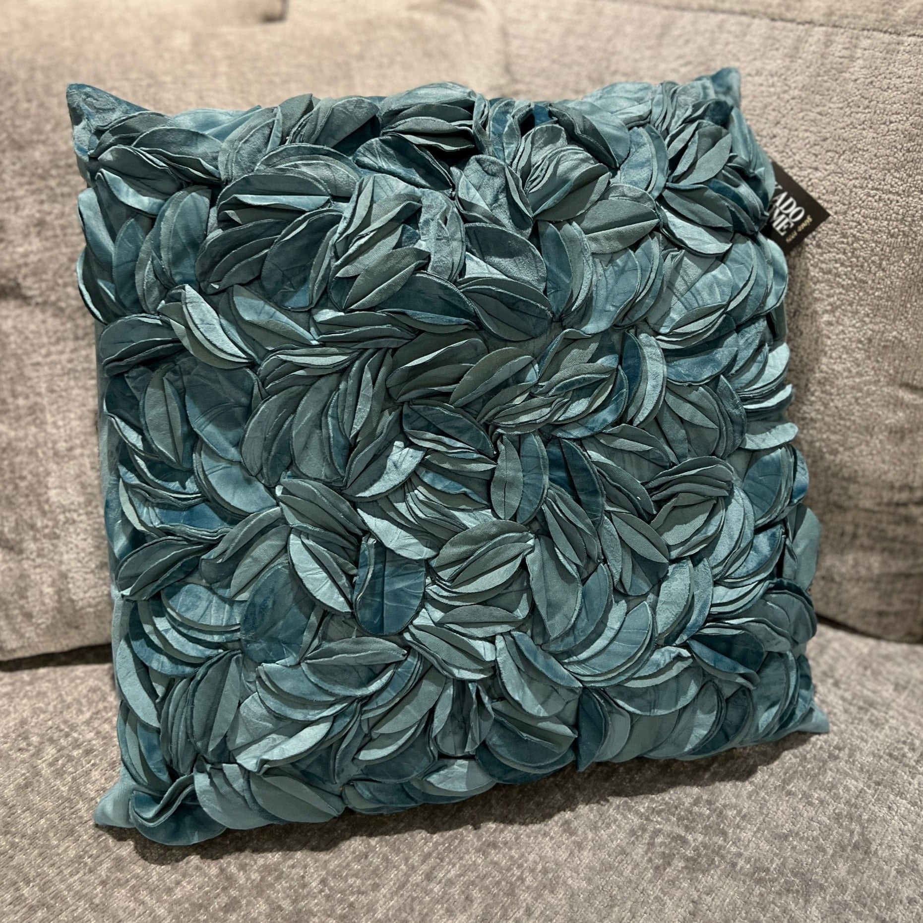 כרית מרובעת פרחים כחול עמוק דגם איקו- אחרונות חיסול מלאי!!