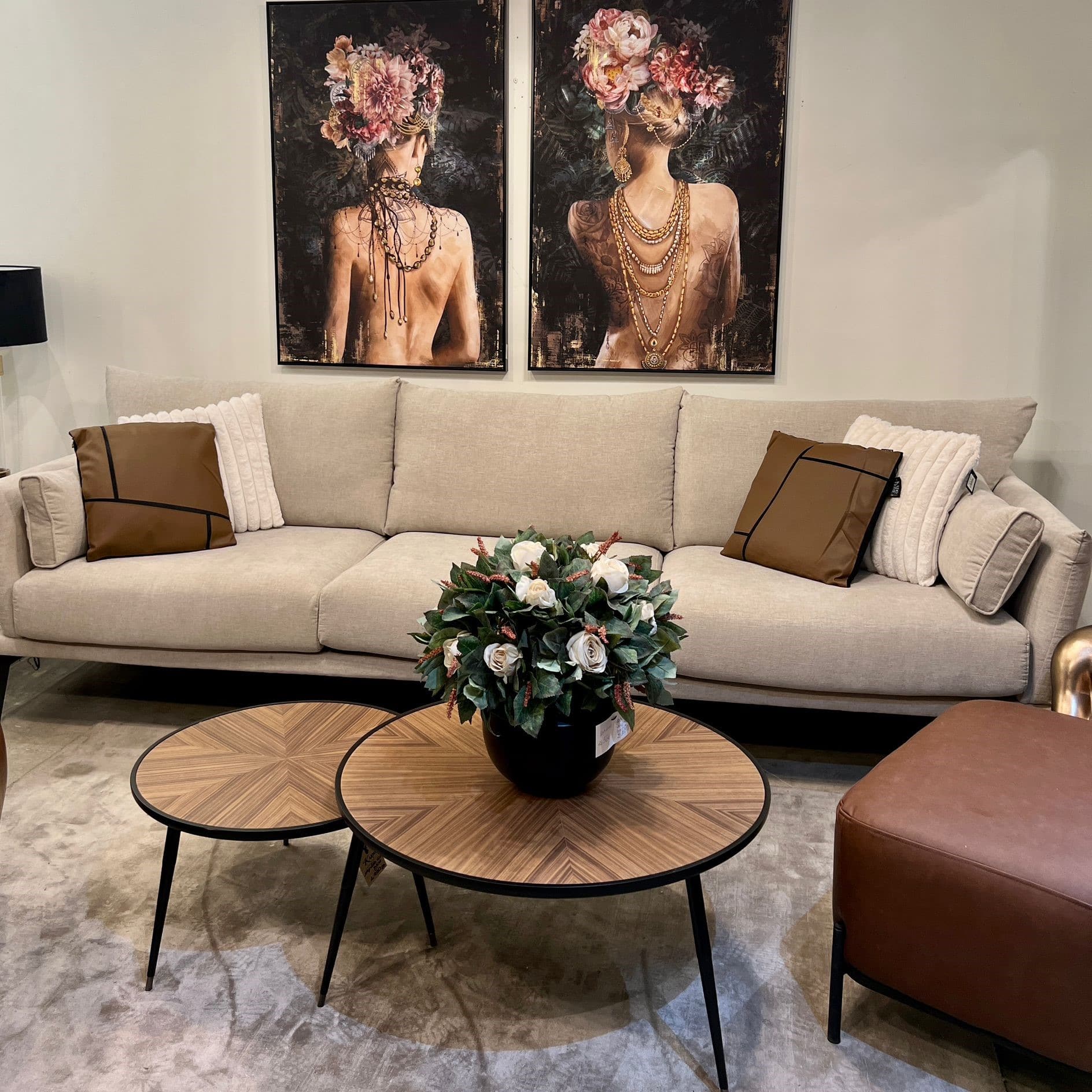 כרית קורדרוי רחב לבן דגם איקו כרית קורדרוי רחב לבן דגם איקו