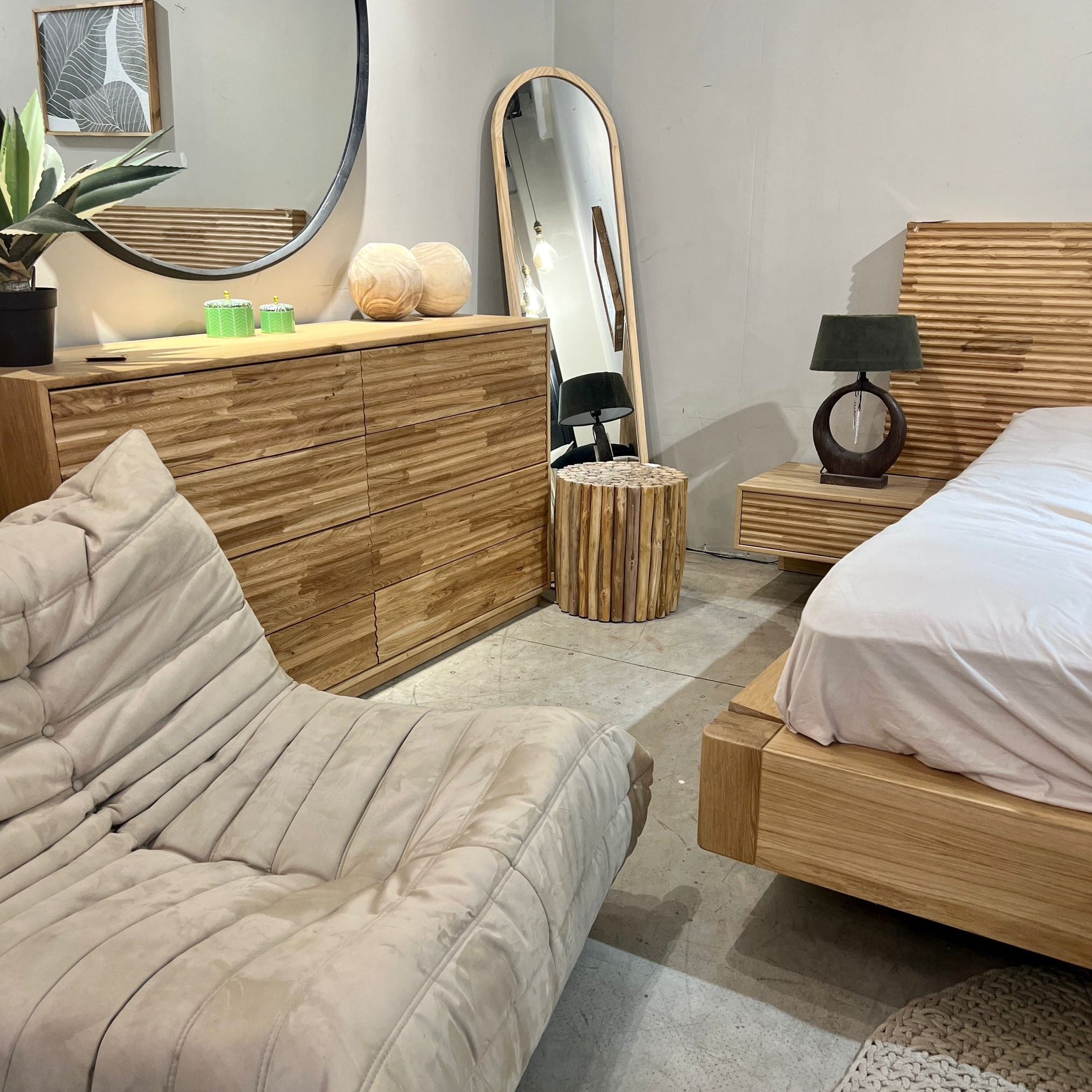 שולחן צד מעמד מעץ טיק צבע טבעי דגם רוס שולחן צד מעמד מעץ טיק צבע טבעי דגם רוס