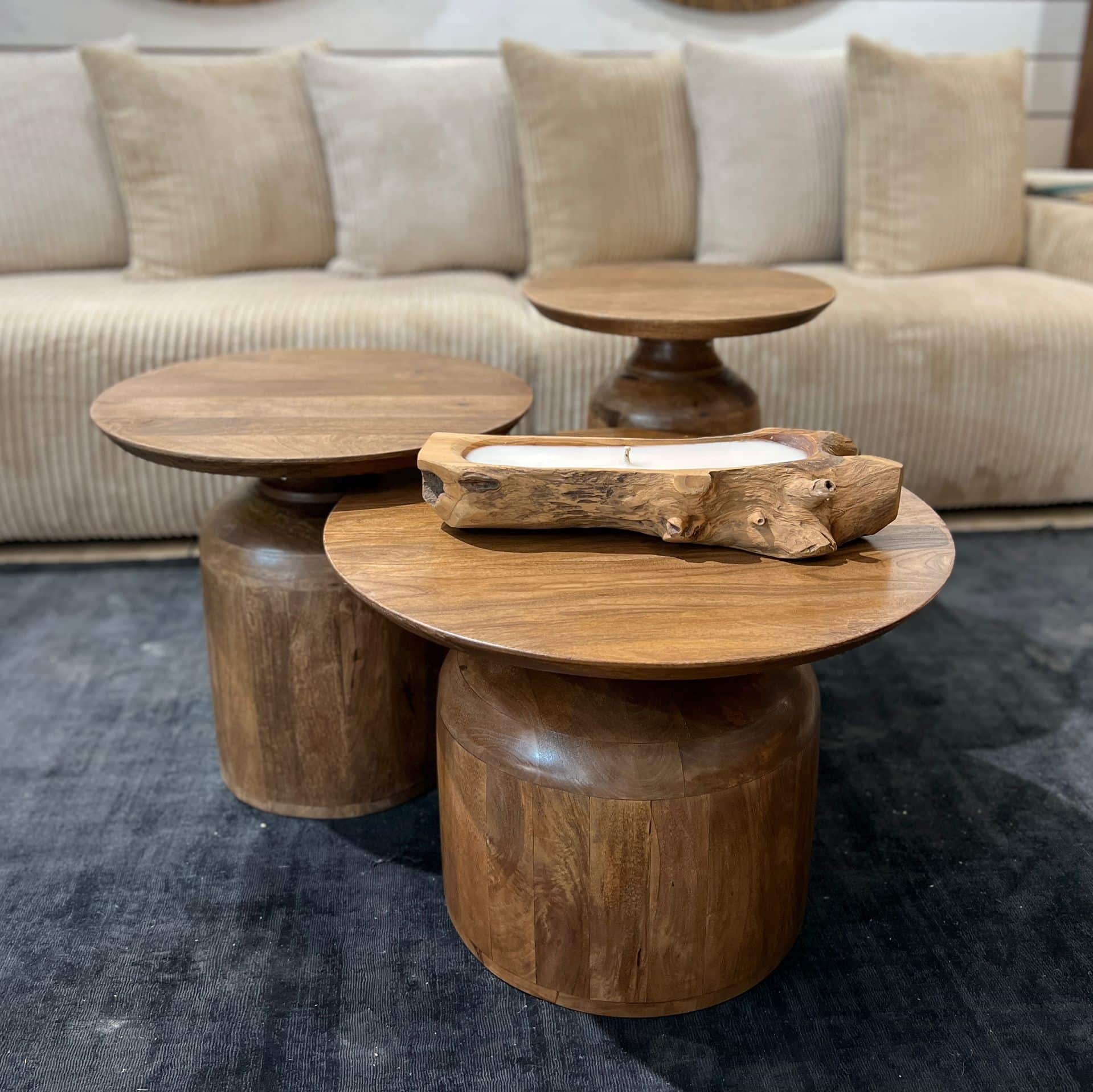 שולחן צד עגול עץ טבעי