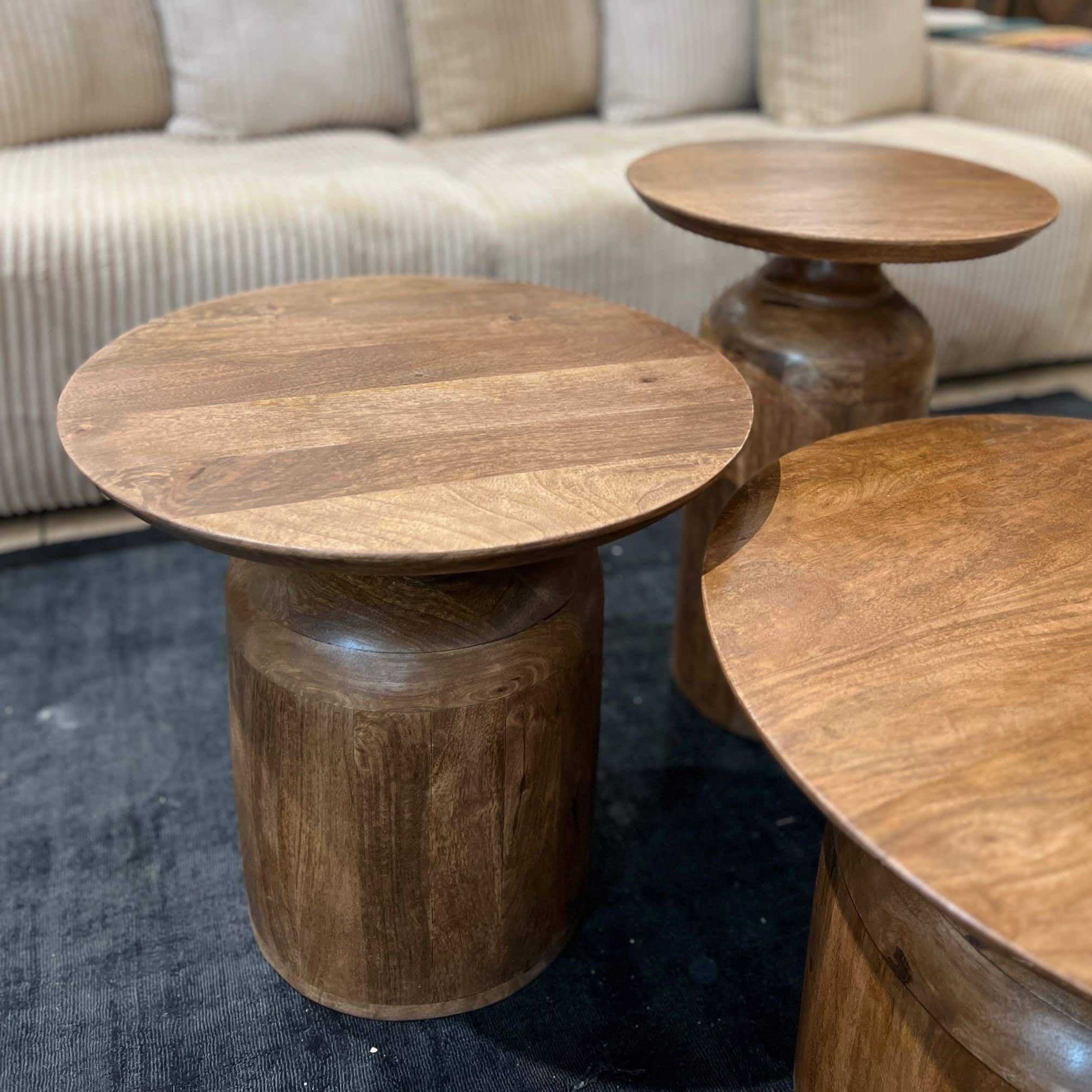 שולחן צד עגול עץ טבעי