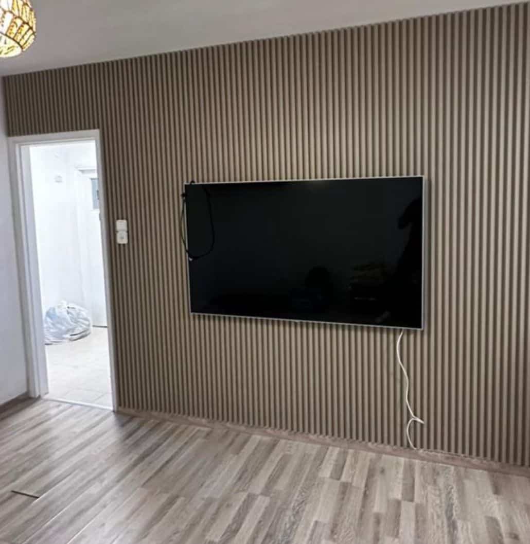 חיפוי קיר פולימרי פסים בולטים גוון נספקה חיפוי קיר פולימרי פסים בולטים גוון נספקה