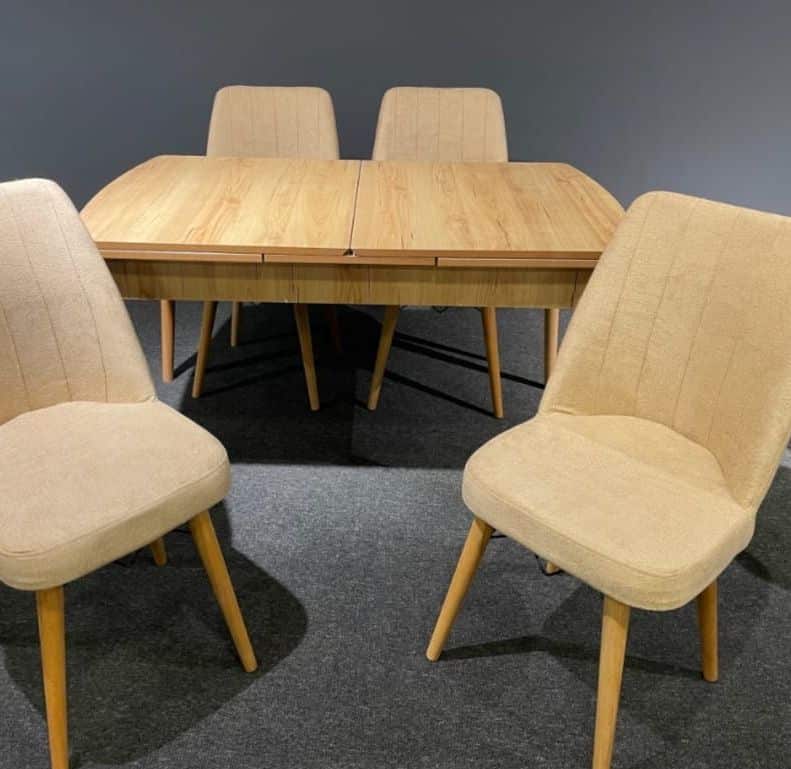 פינת אוכל דגם ויקטוריה + 4 כיסאות