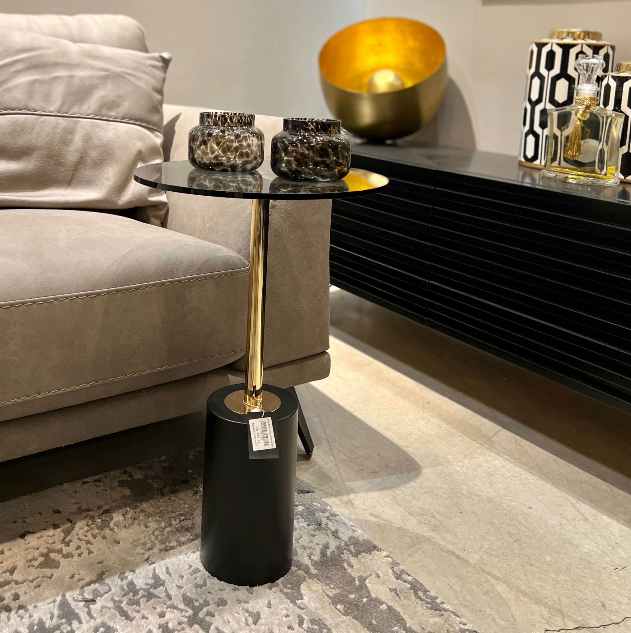 פמוט זכוכית לאופרד שקוף נקודות שחורות פמוט זכוכית לאופרד שקוף נקודות שחורות