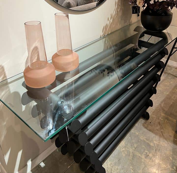 קונסולה זכוכית רגלי נירוסטה שחור מט קונסולה זכוכית רגלי נירוסטה שחור מט