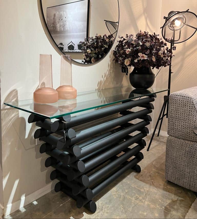 קונסולה זכוכית רגלי נירוסטה שחור מט קונסולה זכוכית רגלי נירוסטה שחור מט