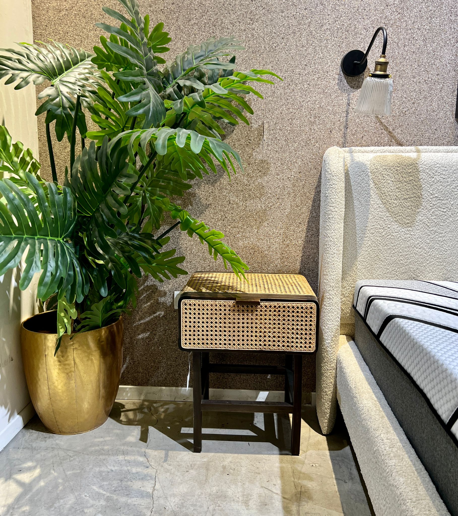 שידת צד עץ טיק קלאפה שידת צד עץ טיק קלאפה