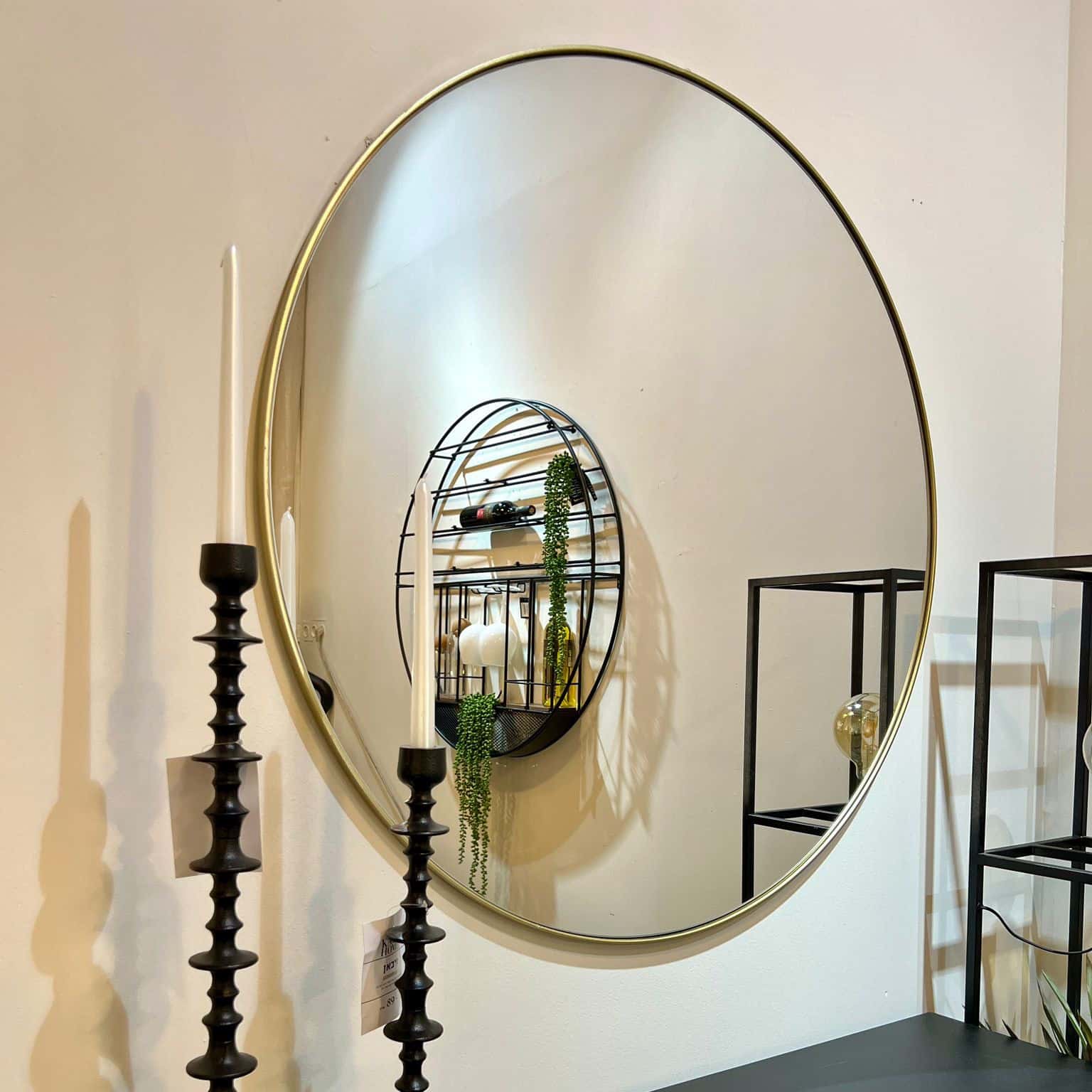 מראה עגולה מסגרת ברזל זהב קוטר 80 דגם איקו מראה עגולה מסגרת ברזל זהב קוטר 80 דגם איקו