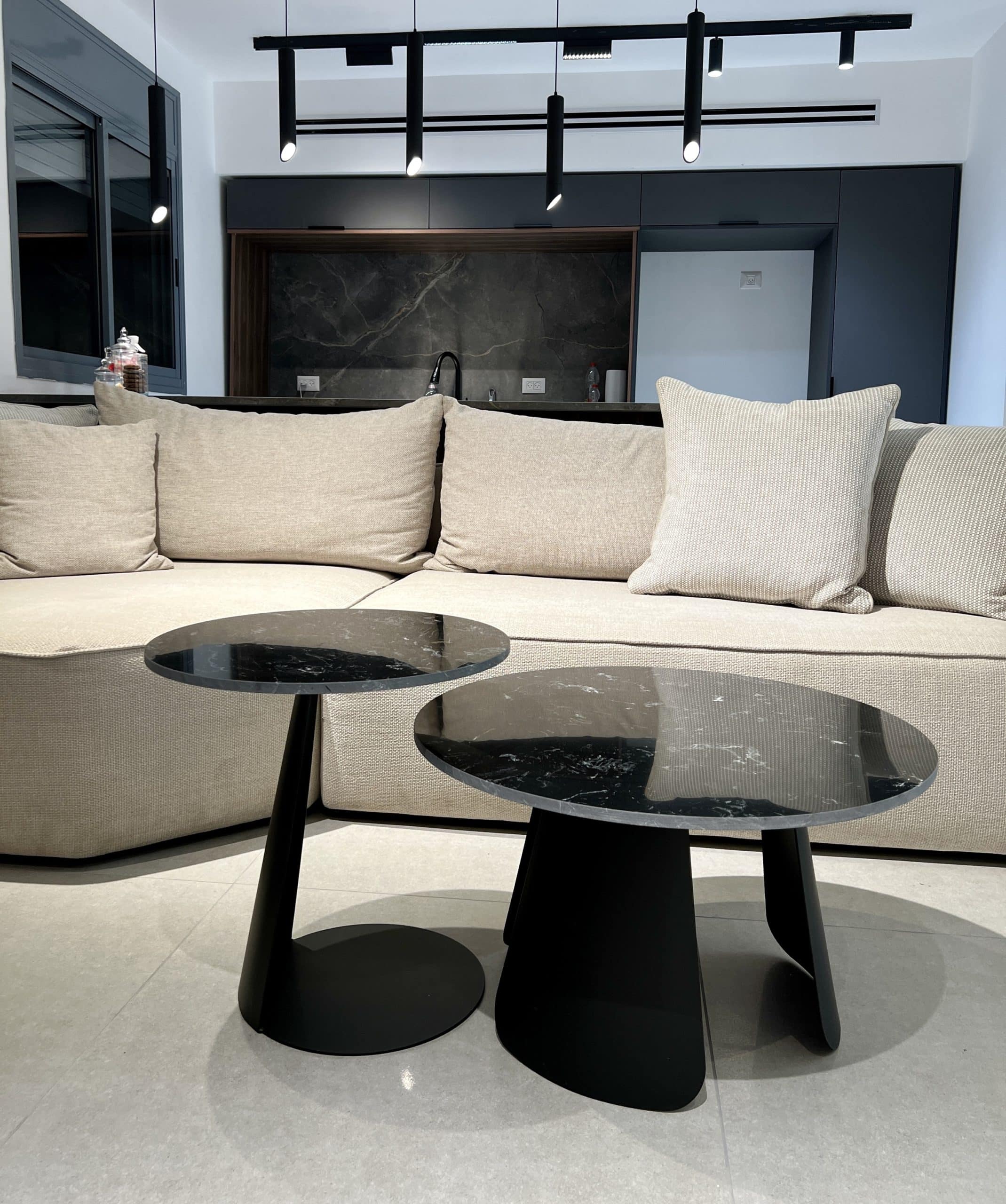 סט שולחנות סלון עגולים דגם איקו מרבל שחור - אחרון במלאי! סט שולחנות סלון עגולים דגם איקו מרבל שחור - אחרון במלאי!