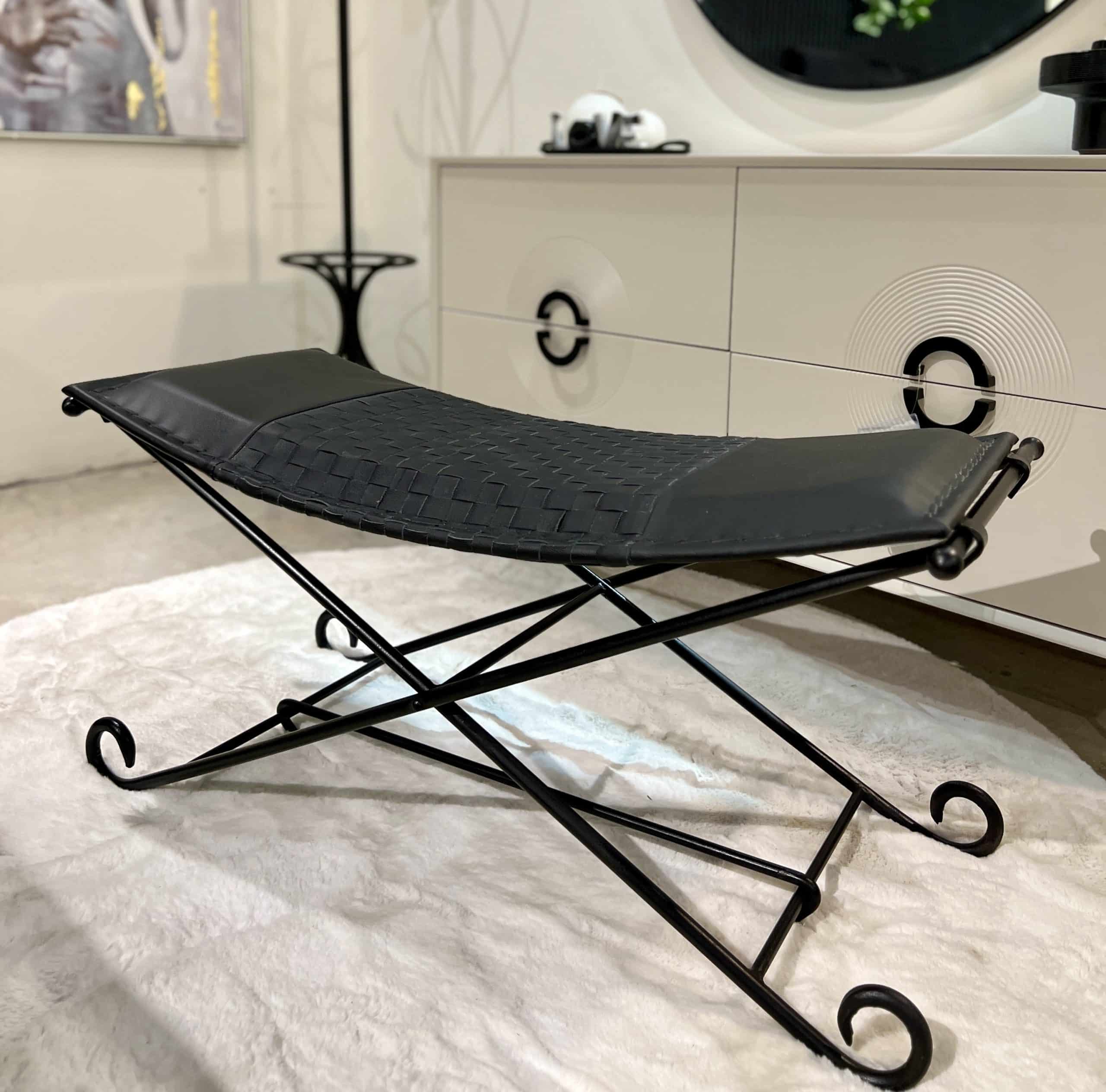 הדום דגם אמבסדור מלבני עור בופאלו שחור - אחרון מתצוגה!