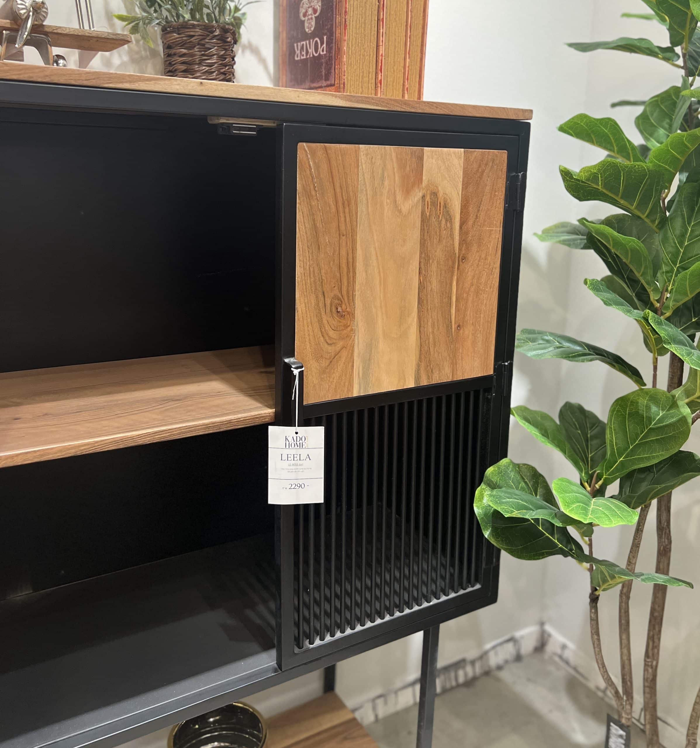 ארונית עץ שיטה דלתות פסים ברזל שחור דגם "לילה" - חיסול!!