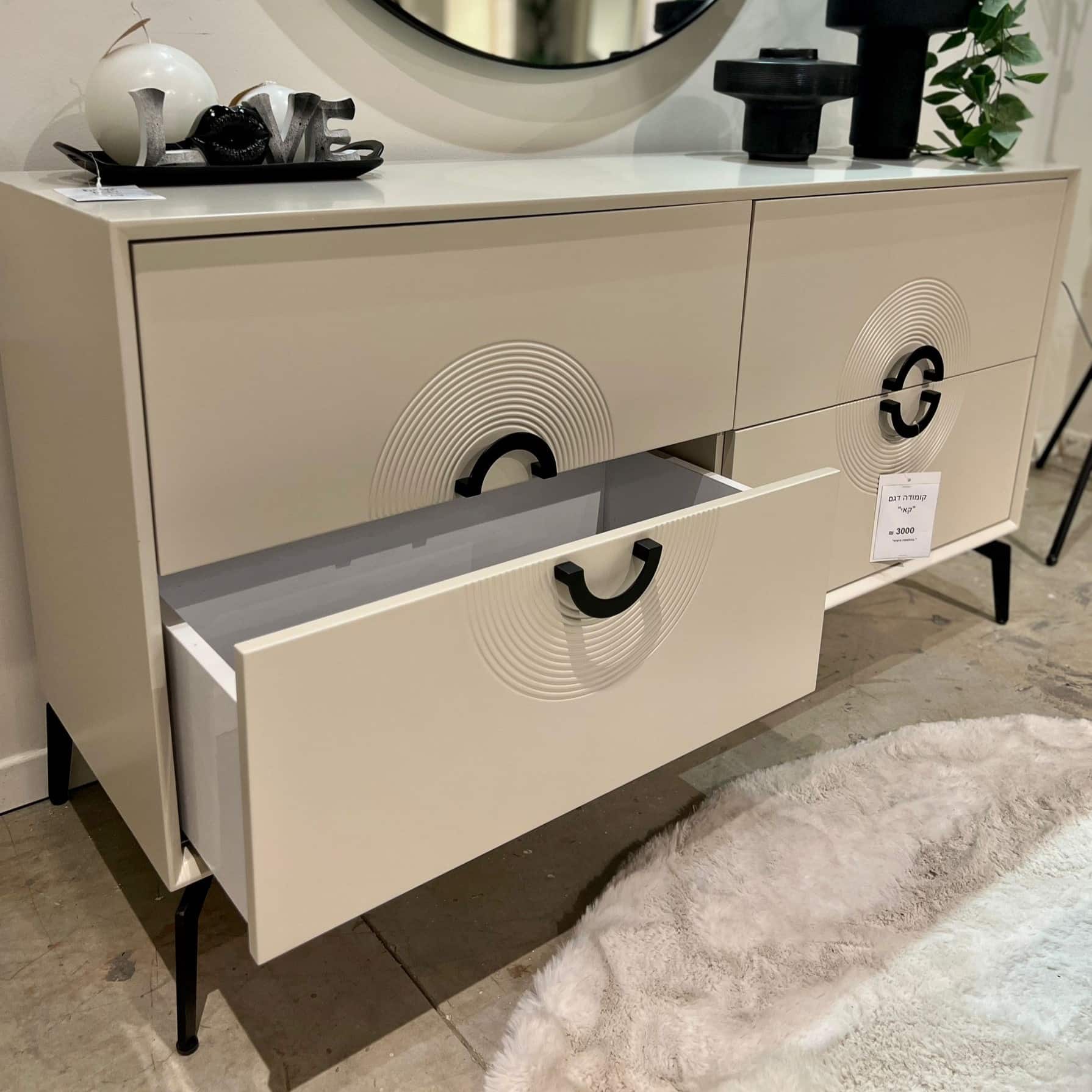 קומודה דגם קאי קומודה דגם קאי