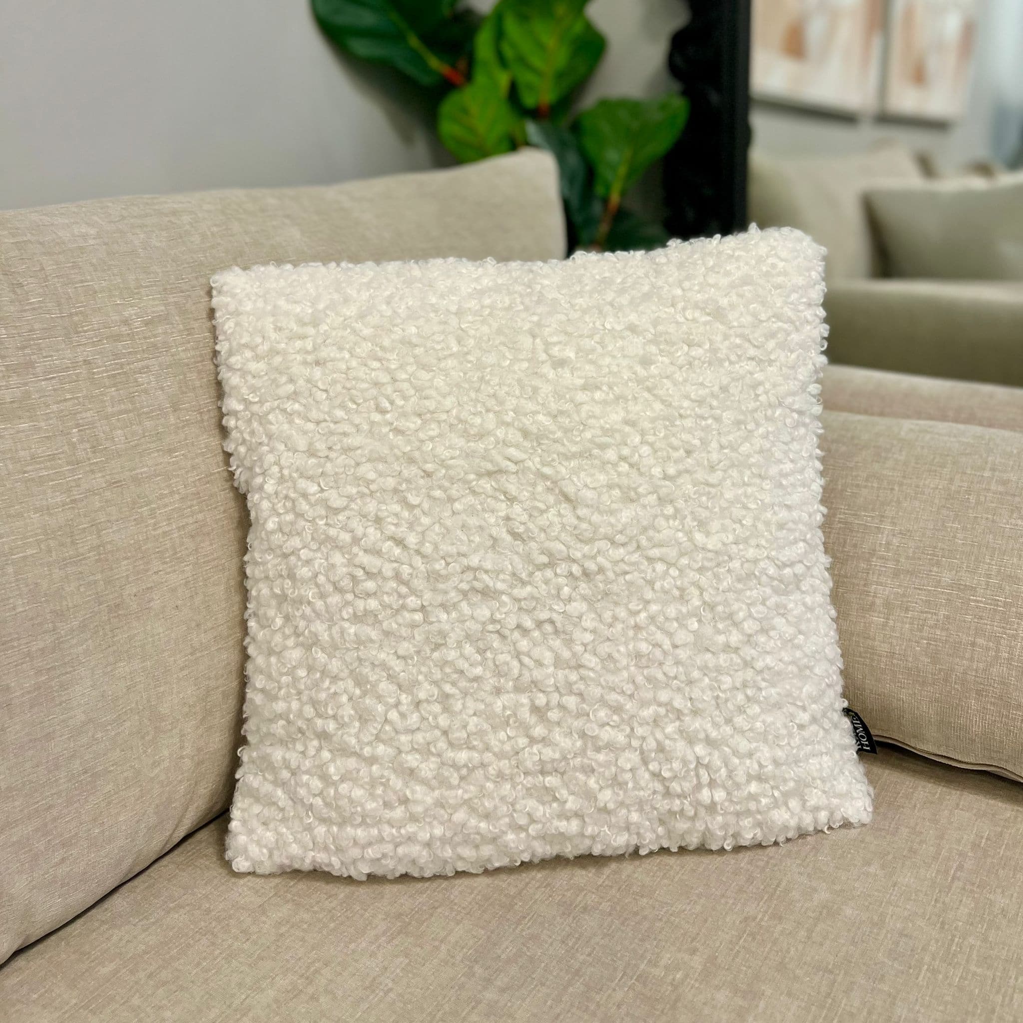 כרית בוקלה שמנת דגם איקו כרית בוקלה שמנת דגם איקו