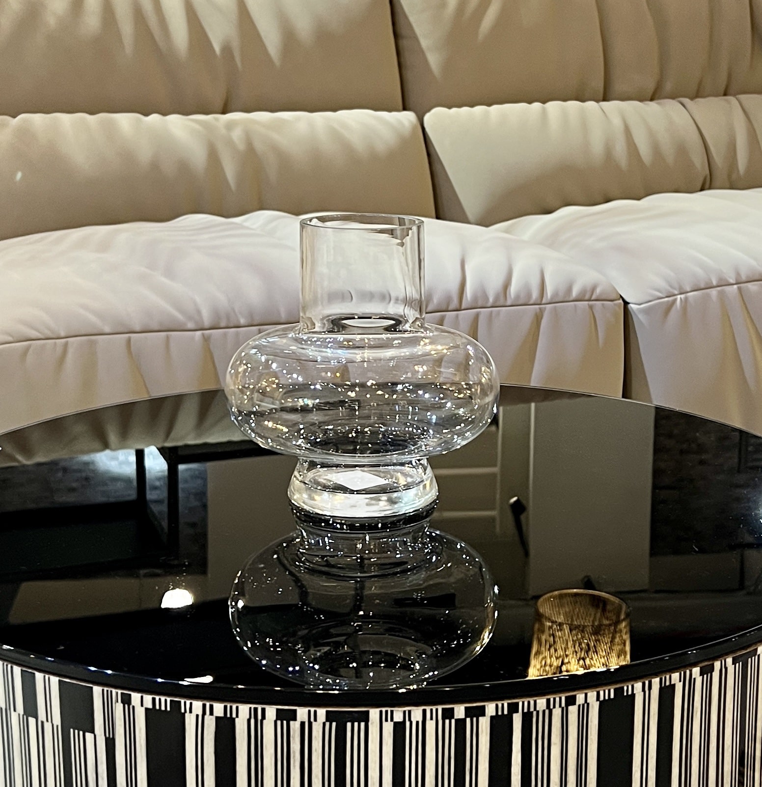 כד זכוכית רחב פיה נפתחת קטן דגם איקו