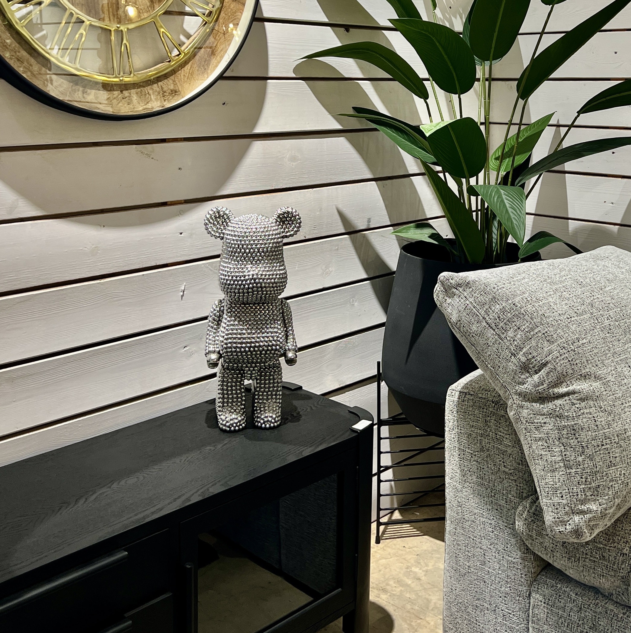 פסל דובי מעוצב פנינים כסף דגם איקו פסל דובי מעוצב פנינים כסף דגם איקו