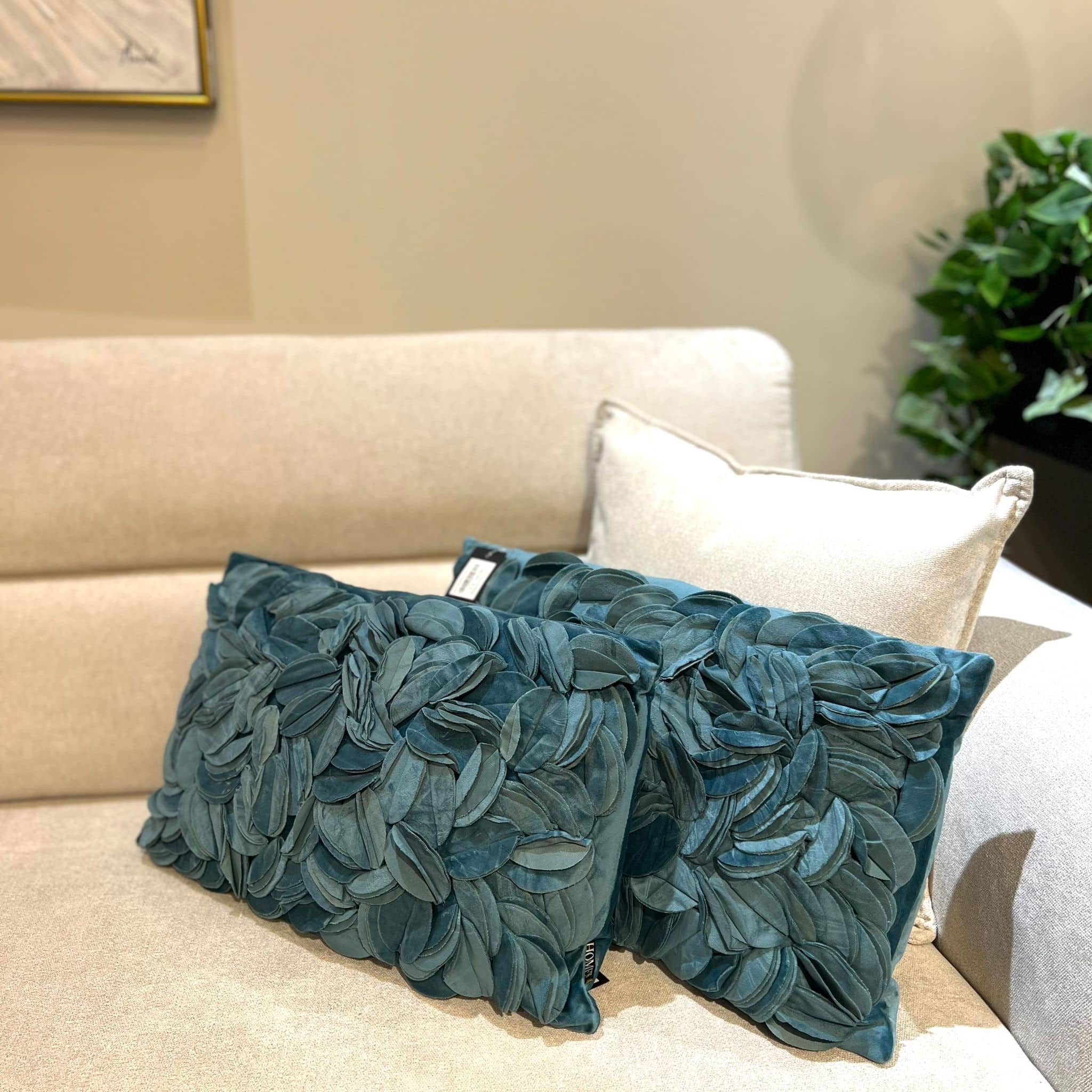 כרית מלבנית פרחים כחול עמוק 30/50 דגם איקו- חיסול אחרונות במלאי! כרית מלבנית פרחים כחול עמוק 30/50 דגם איקו- חיסול אחרונות במלאי!