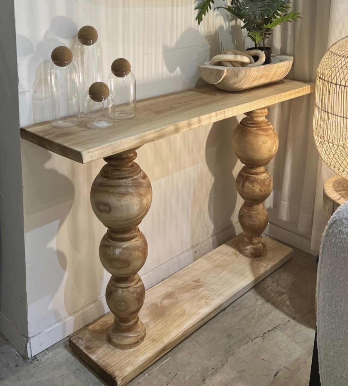 קונסולה עיגולים מעץ