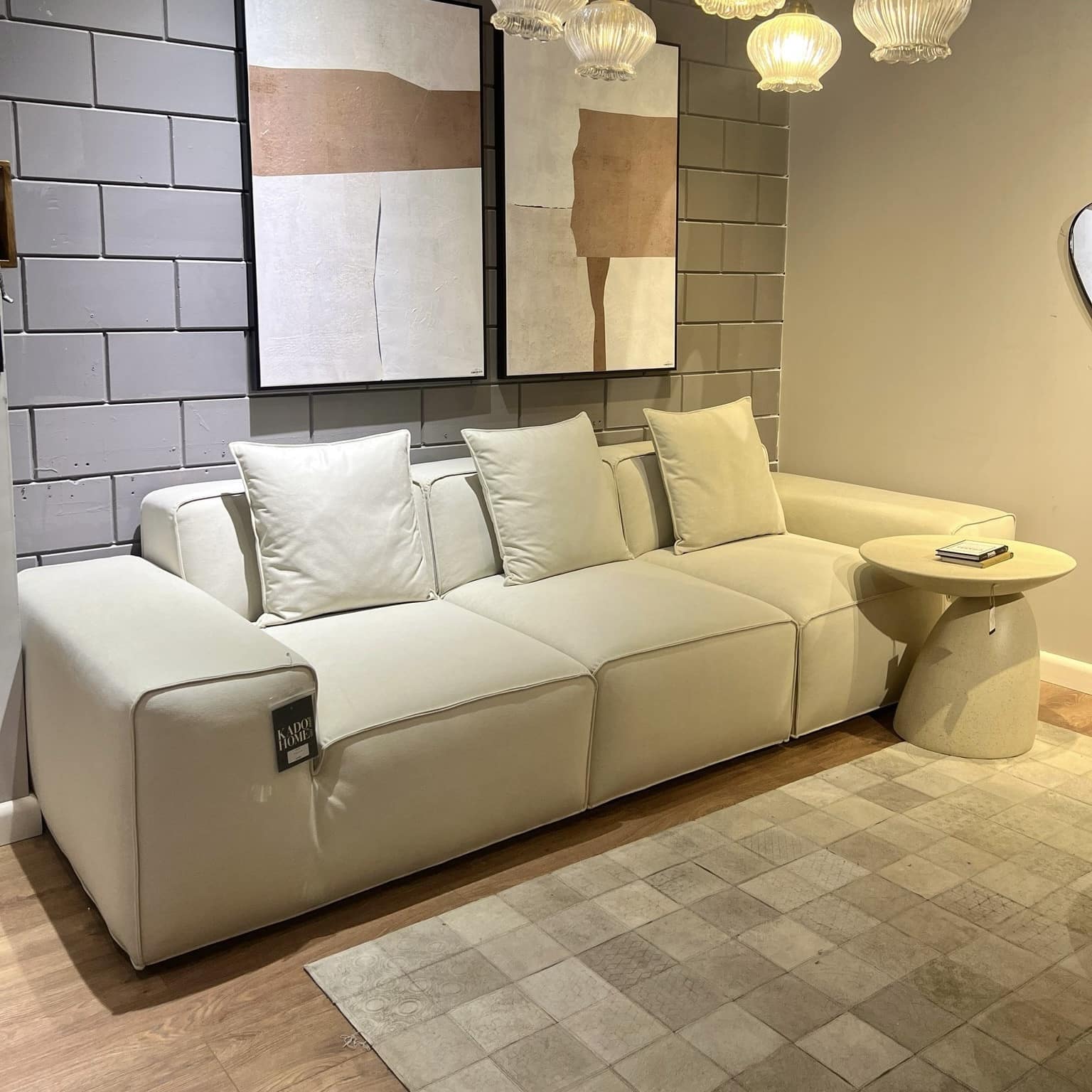 ספת רביצה מפנקת דגם בהאמס נוצות ספת רביצה מפנקת דגם בהאמס נוצות