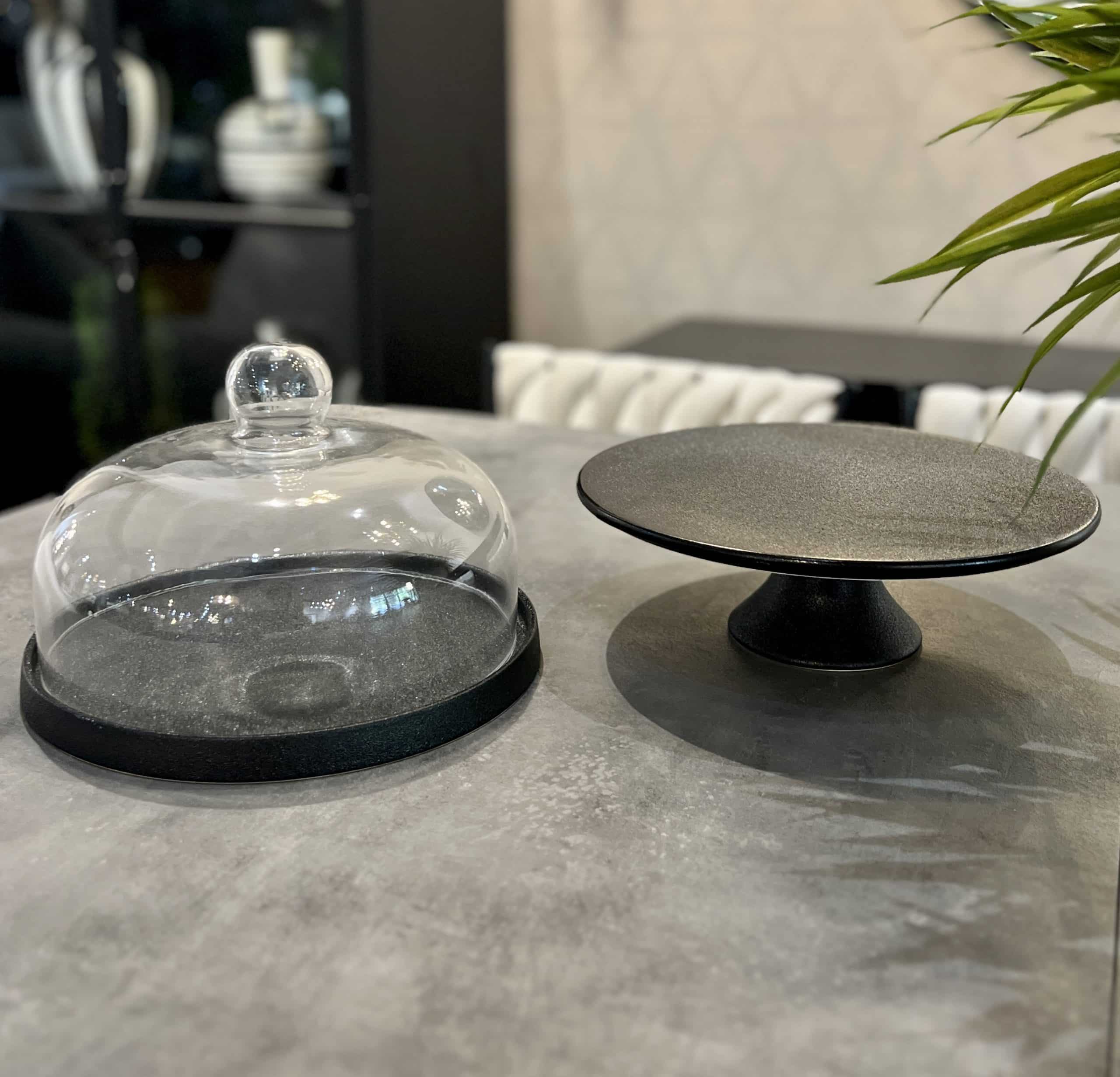 מגש שחור עם רגל דגם אליס מגש שחור עם רגל דגם אליס