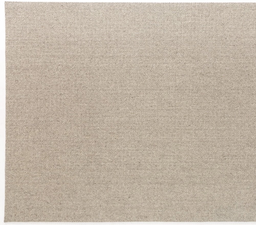 שטיח צמר אבן בז דגם אדריאן שטיח צמר אבן בז דגם אדריאן