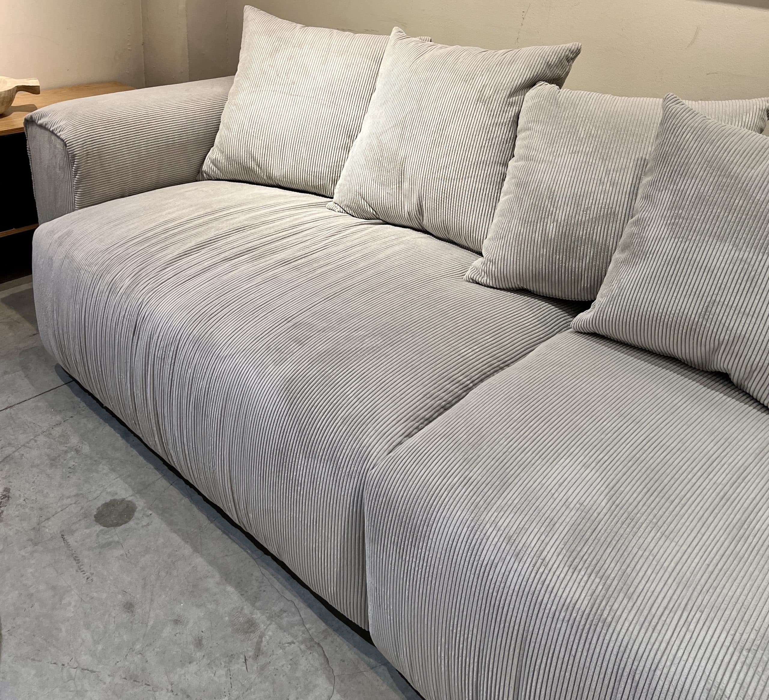 ספה מפנקת דגם פוף ספה מפנקת דגם פוף