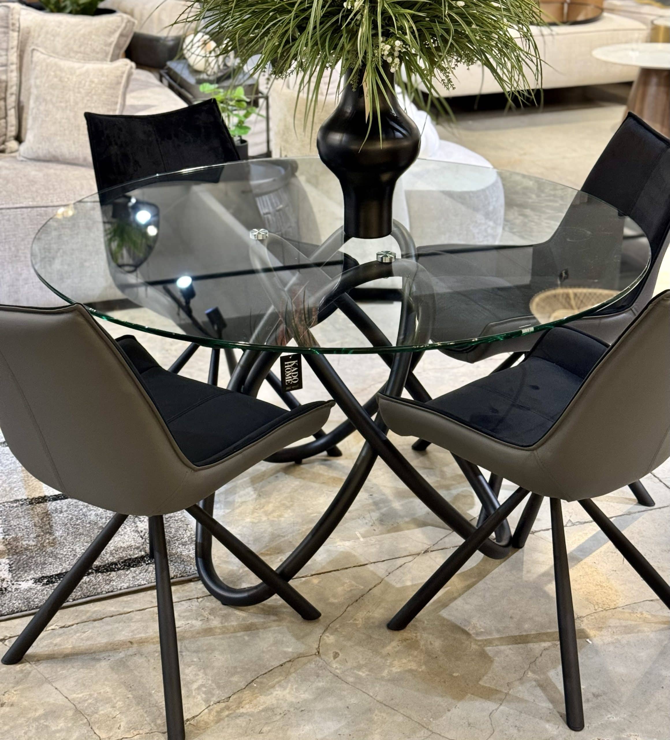 שולחן פינת אוכל דגם בייגלה שחור שולחן פינת אוכל דגם בייגלה שחור