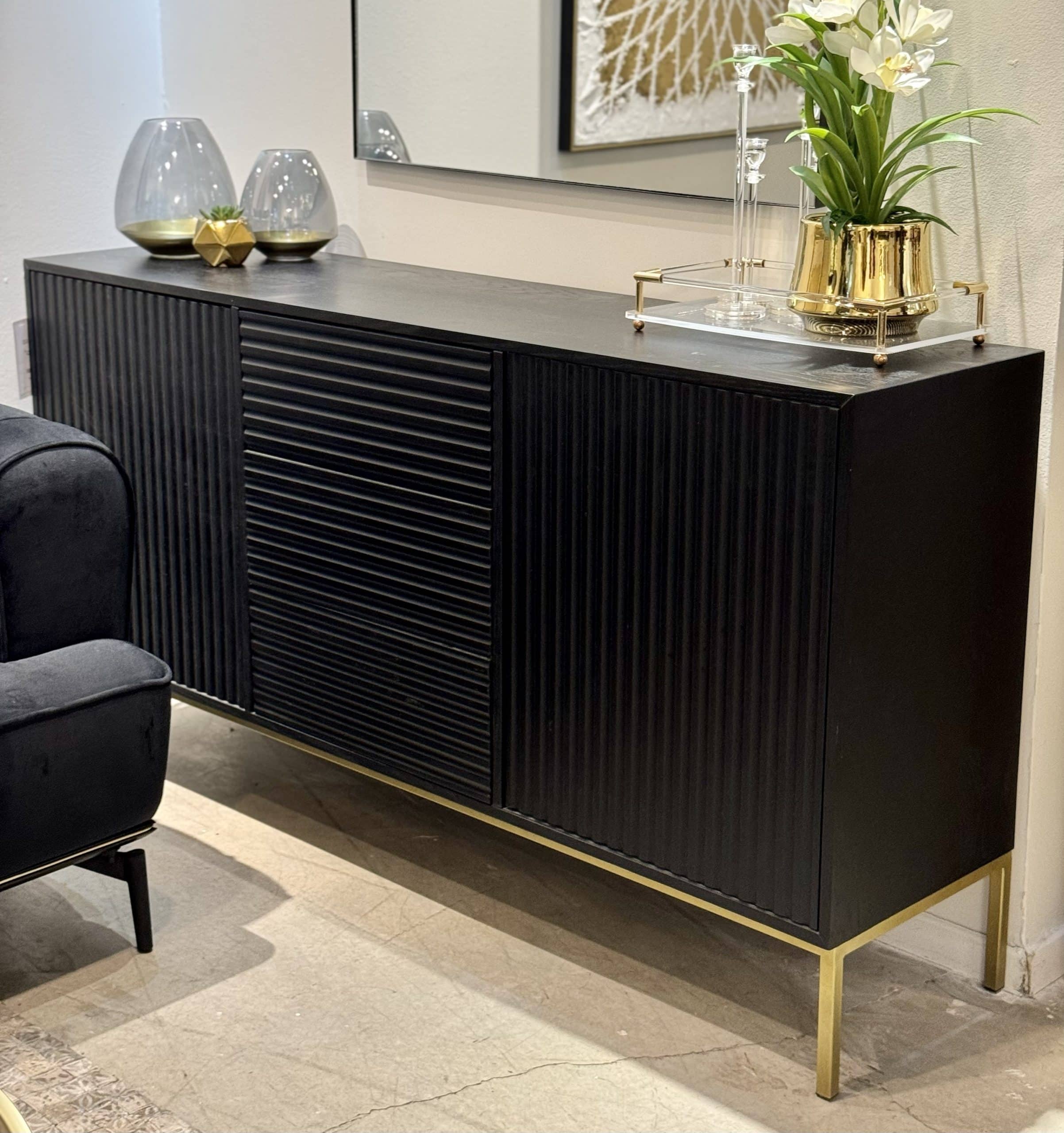 קומודה דגם וולסטריט