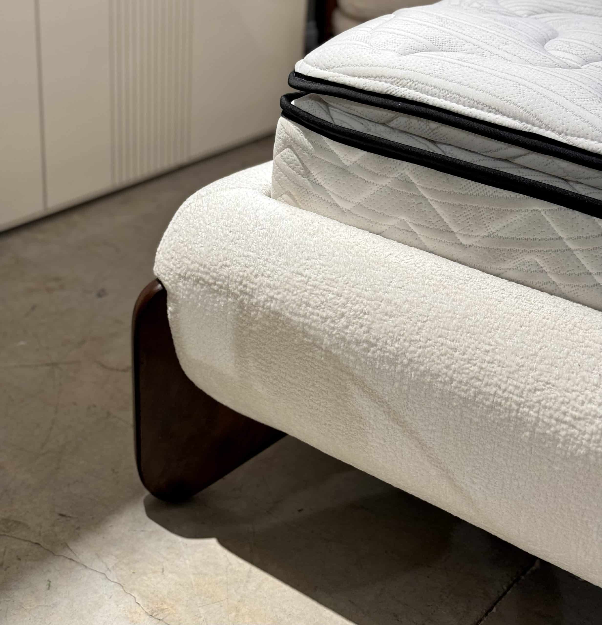 מיטה דגם לורנס מיטה דגם לורנס