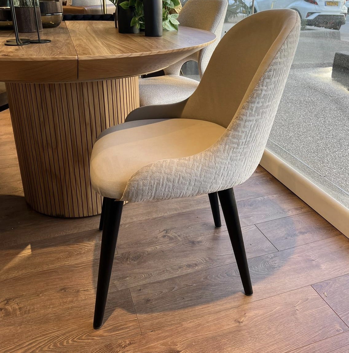 כיסא מעוצב דגם קולומביה כיסא מעוצב דגם קולומביה