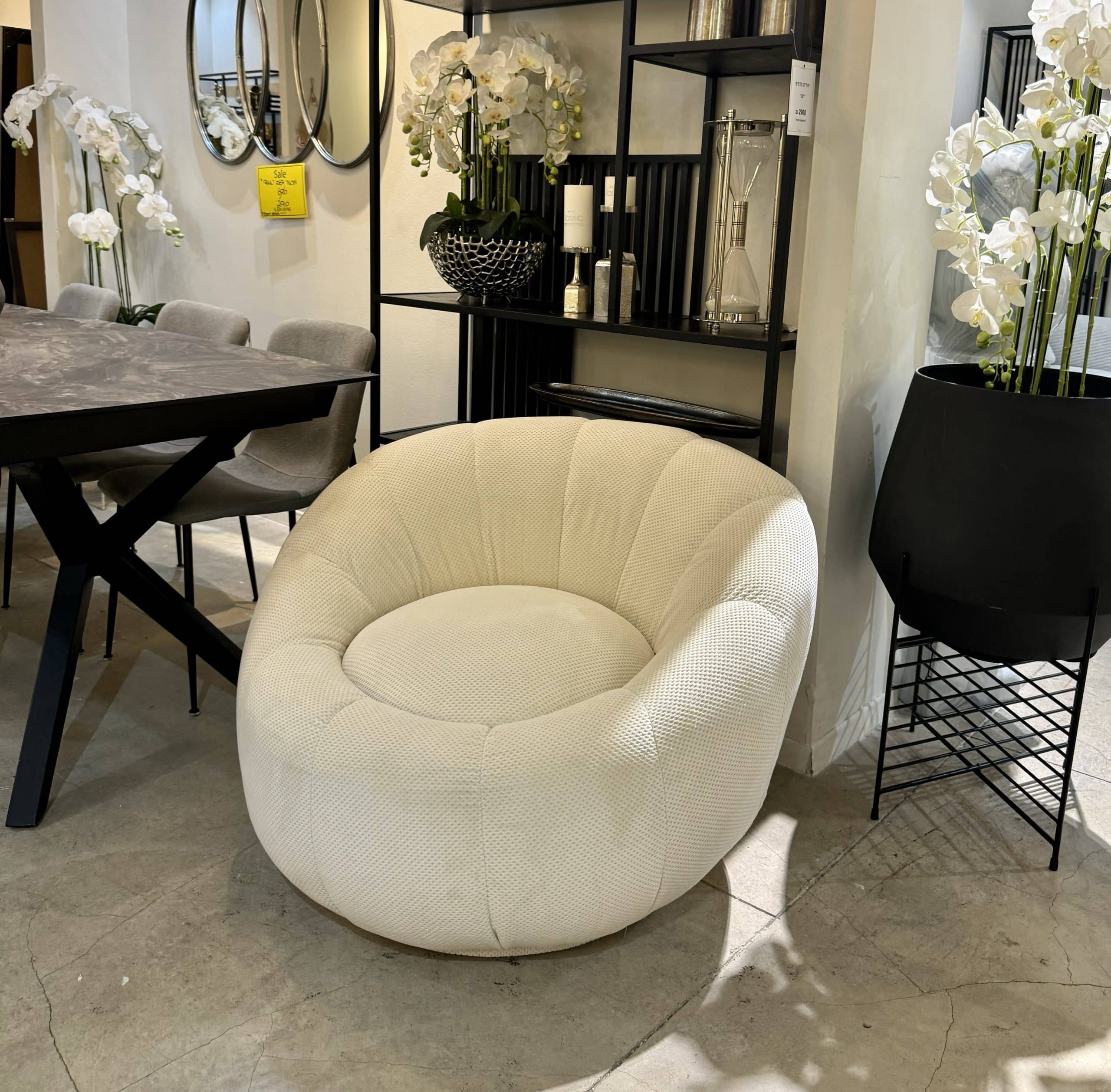 כורסא מעוגלת שמנת דגם ורדה כורסא מעוגלת שמנת דגם ורדה