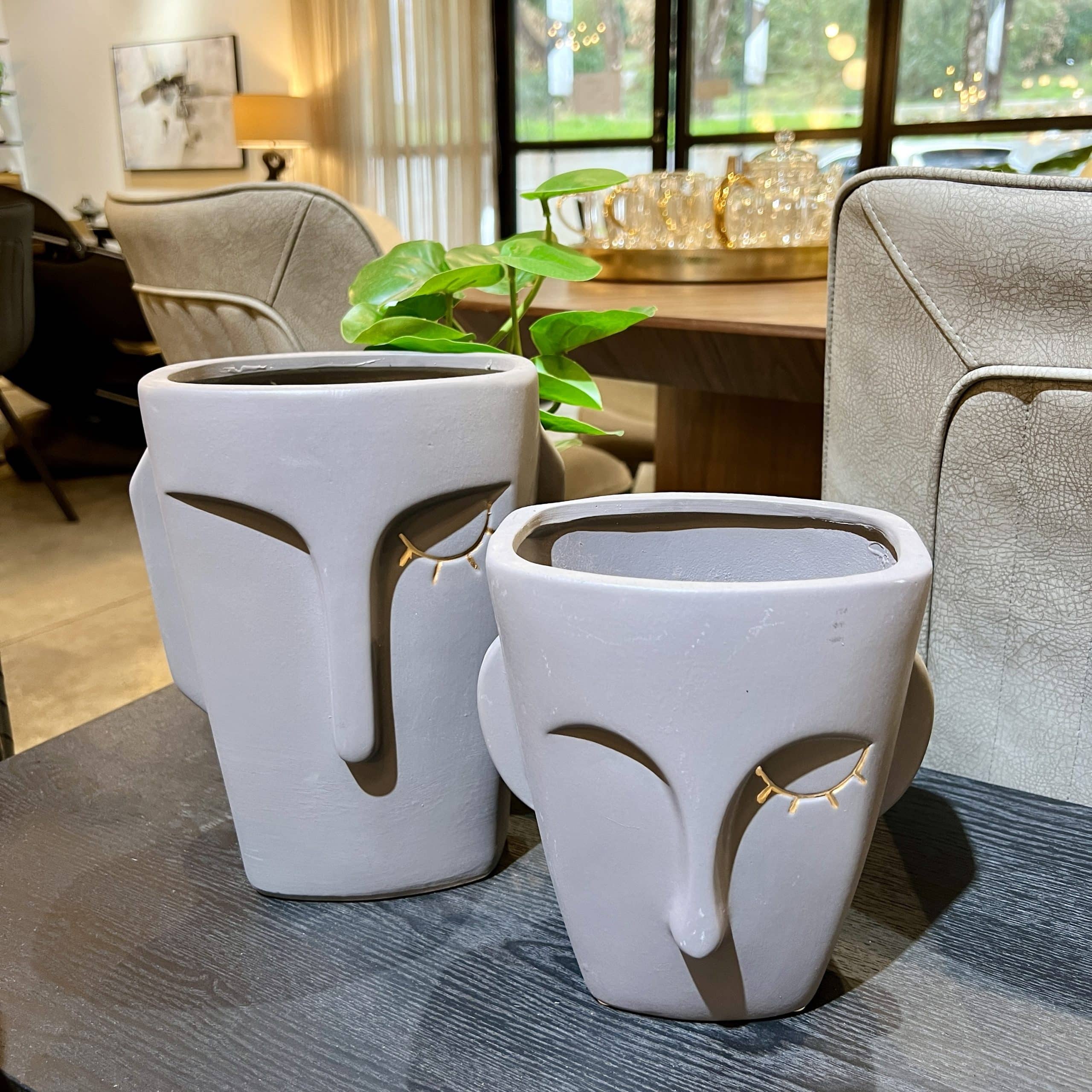 כד פנים קריצה אפור קטן כד פנים קריצה אפור קטן