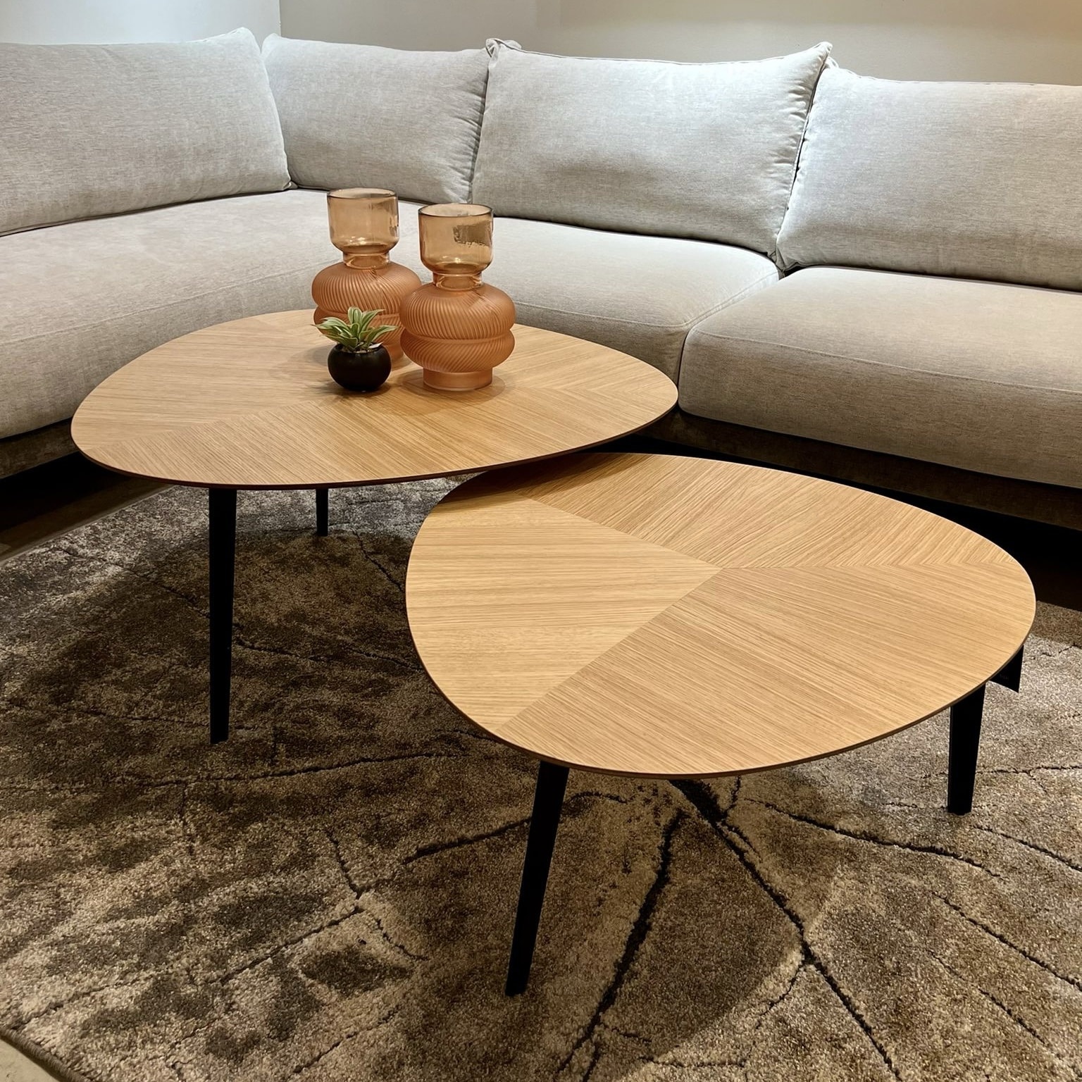 סט שולחנות טנזניה סט שולחנות טנזניה