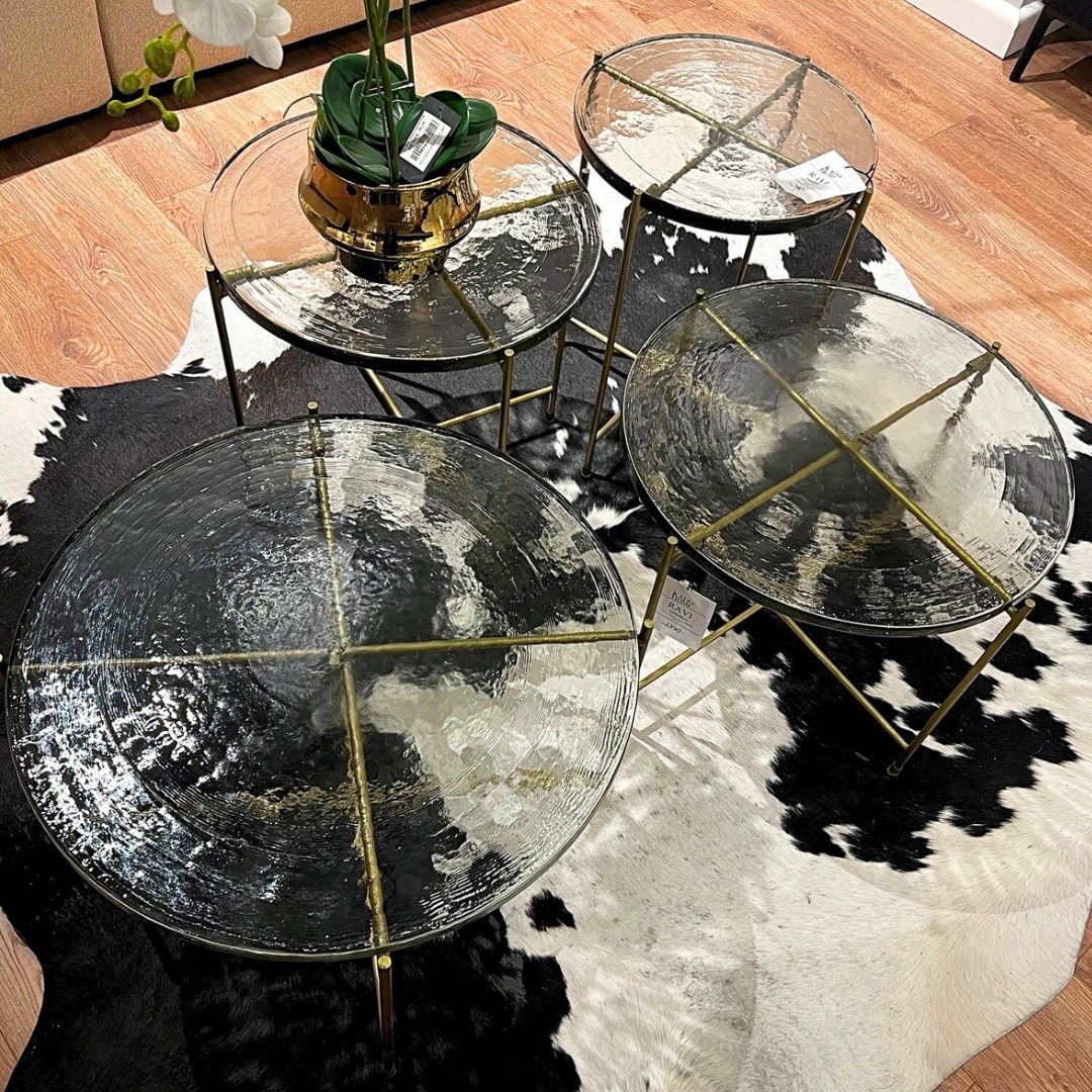 שולחן סלון עגול דגם ראבי זכוכית עבה רגלי זהב שולחן סלון עגול דגם ראבי זכוכית עבה רגלי זהב