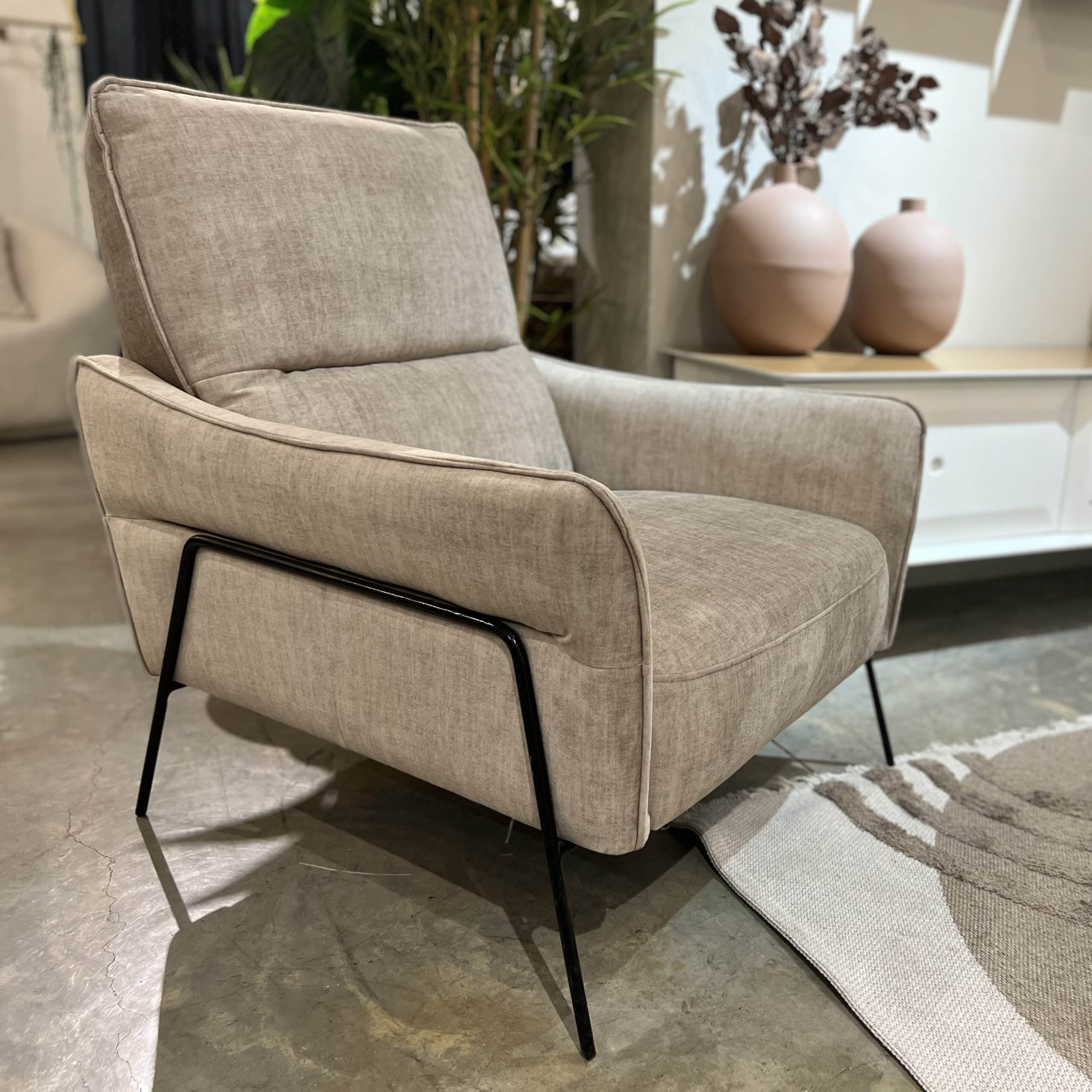 כורסא מודרנית לסלון דגם אדיר