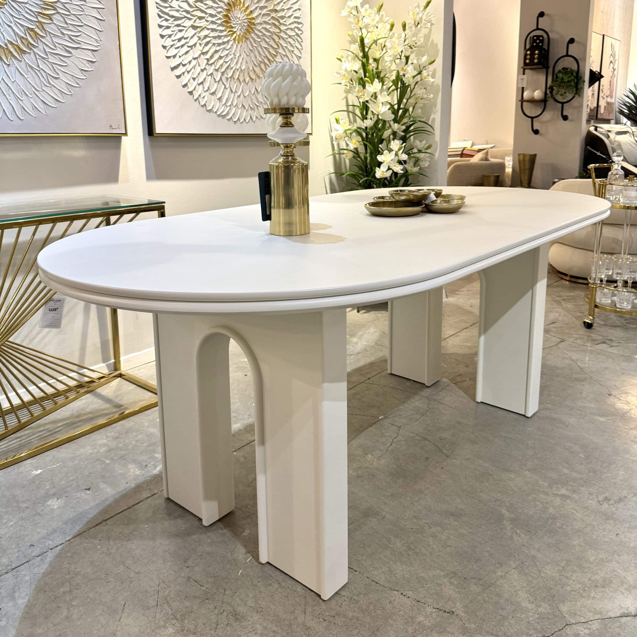 שולחן פינת אוכל אובלי בעיצוב מינימליסטי דגם היילי שולחן פינת אוכל אובלי בעיצוב מינימליסטי דגם היילי