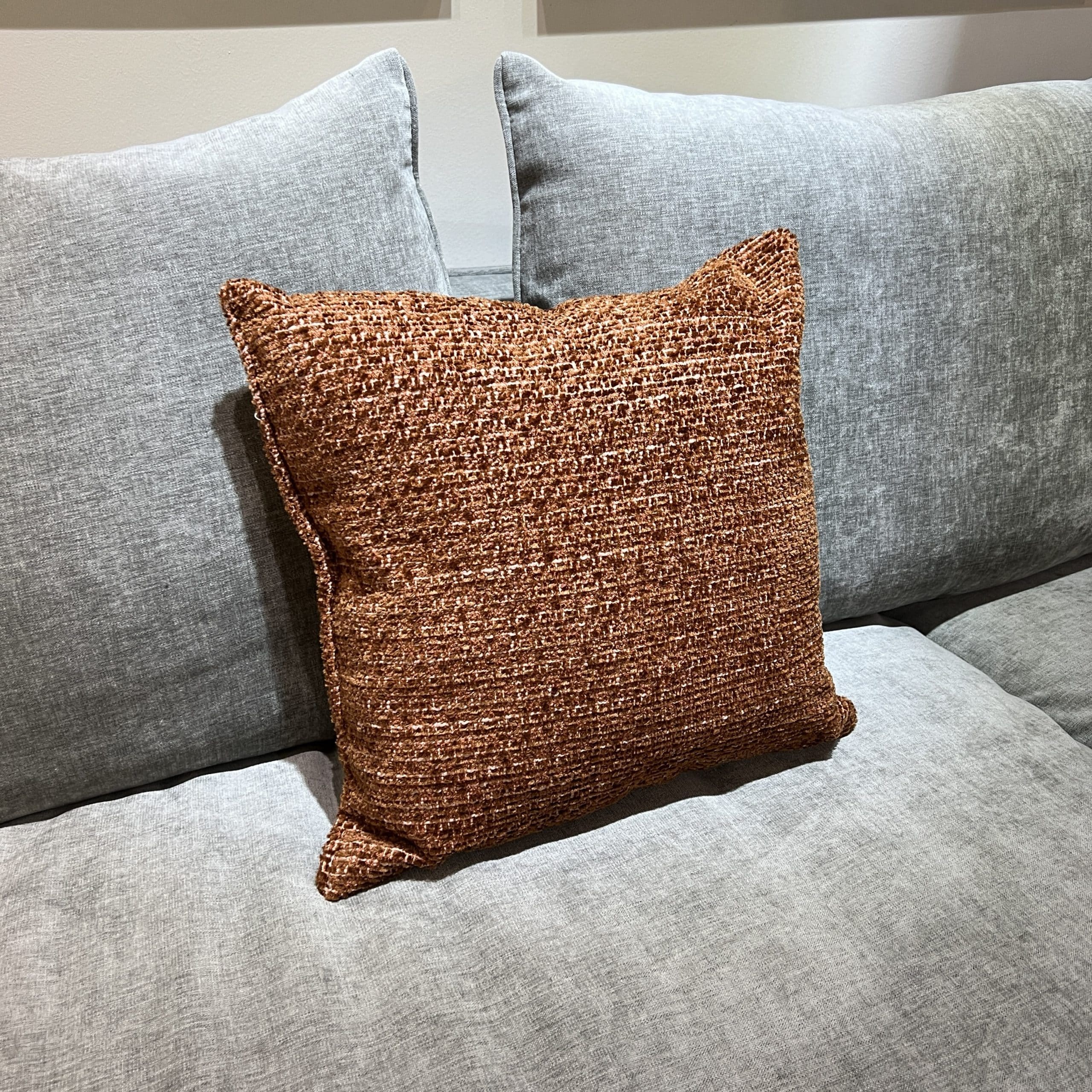 כרית נוי מעוצבת חמרה כרית נוי מעוצבת חמרה