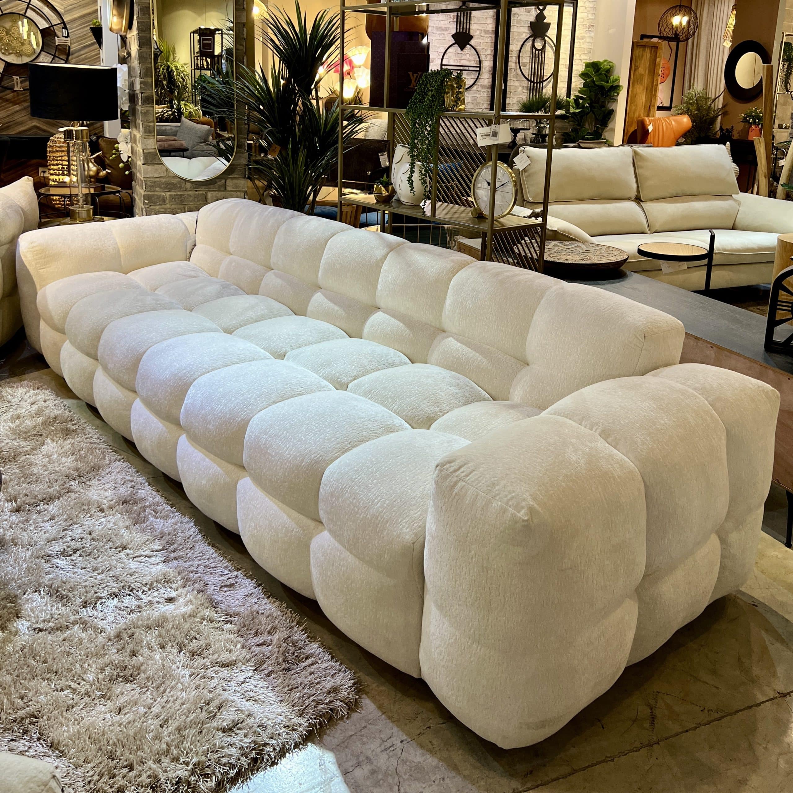 ספה מעוצבת יוקרתית תיפורי ריבועים דגם אורטל ספה מעוצבת יוקרתית תיפורי ריבועים דגם אורטל