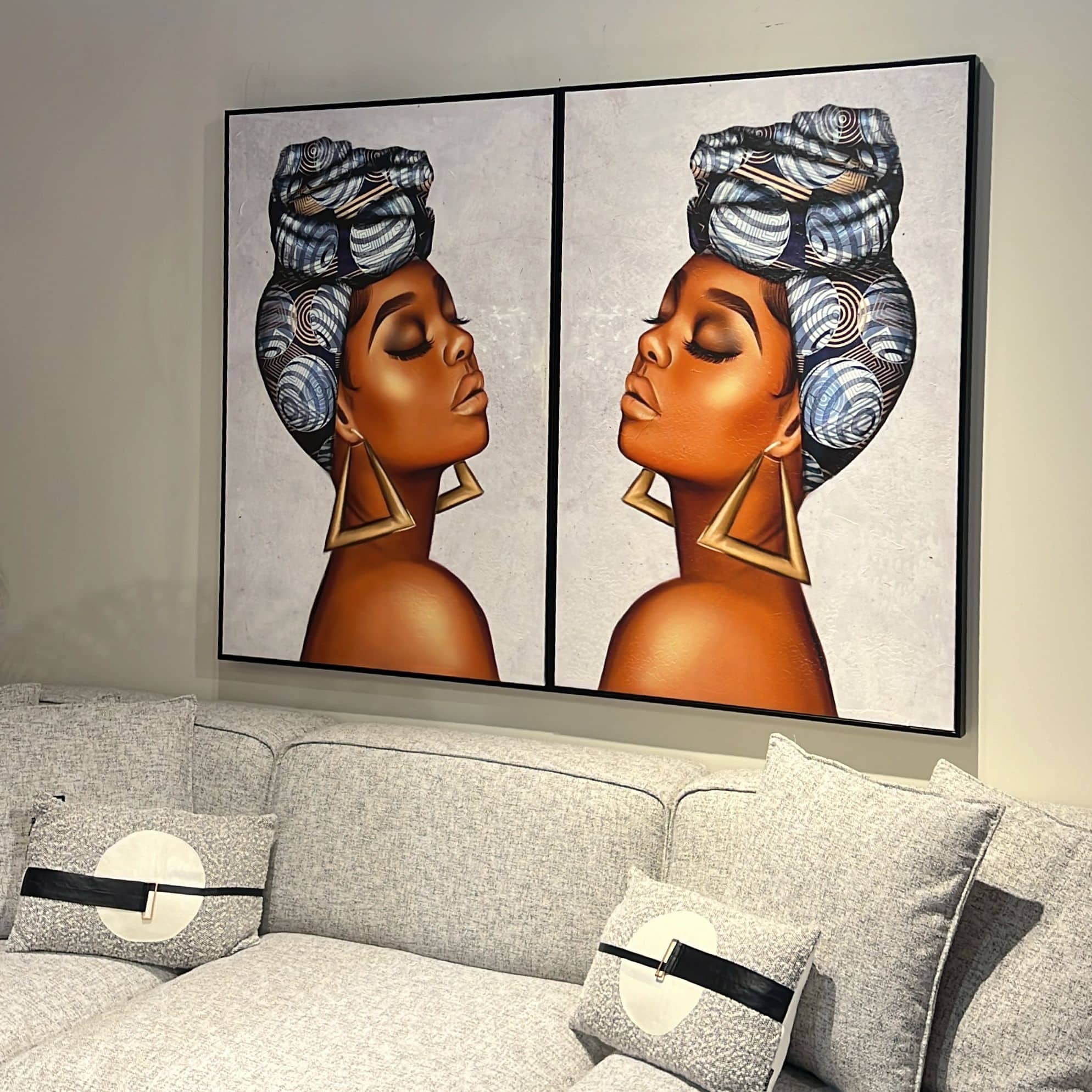 תמונה עבודת יד אישה צבעונית בשילוב מסגרת שחורה