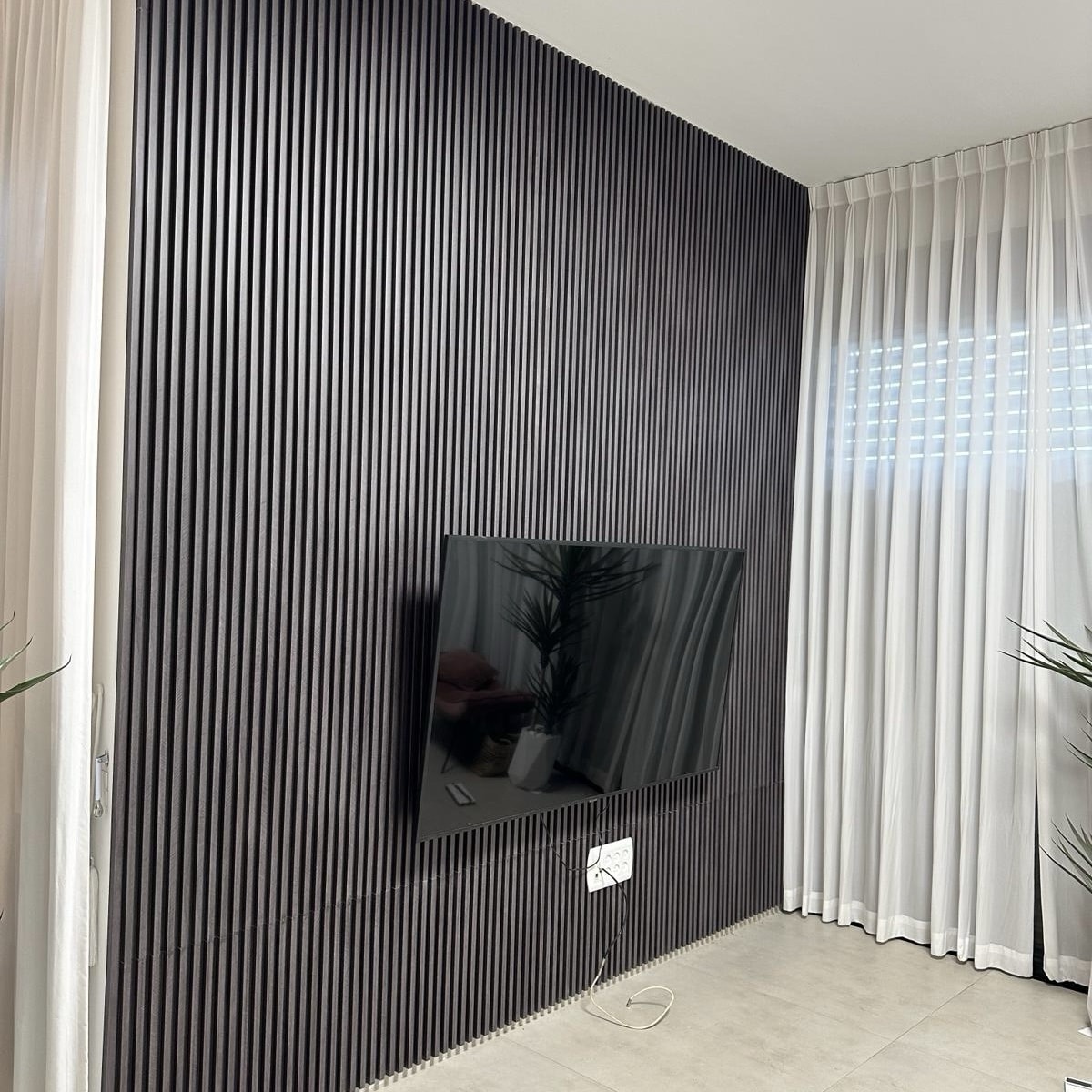 חיפוי קיר פסים פולימרי אפור שחור טקסטורה WT025 גודל 15/290-SALE! חיפוי קיר פסים פולימרי אפור שחור טקסטורה WT025 גודל 15/290-SALE!