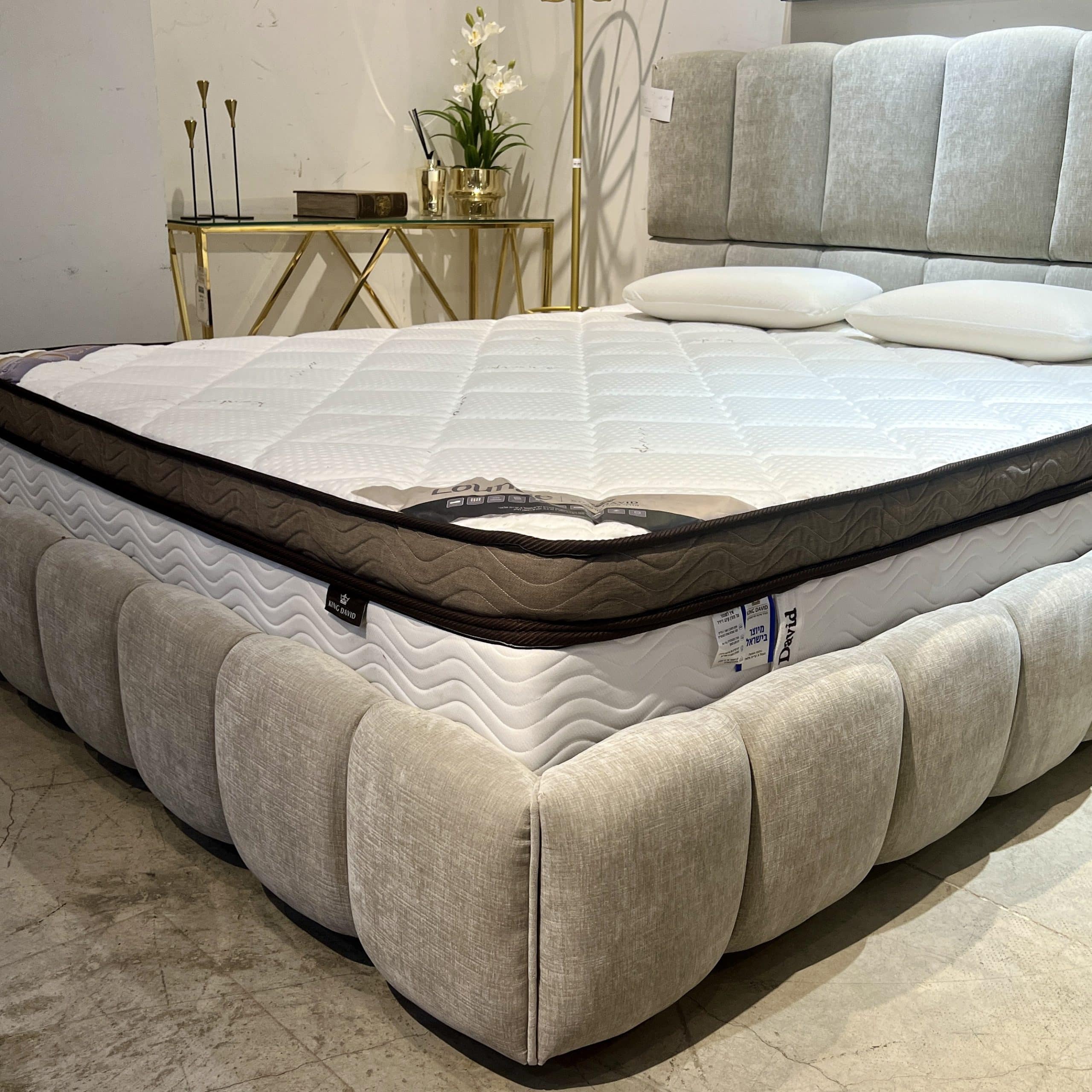 מיטה זוגית דגם דיזין מיטה זוגית דגם דיזין