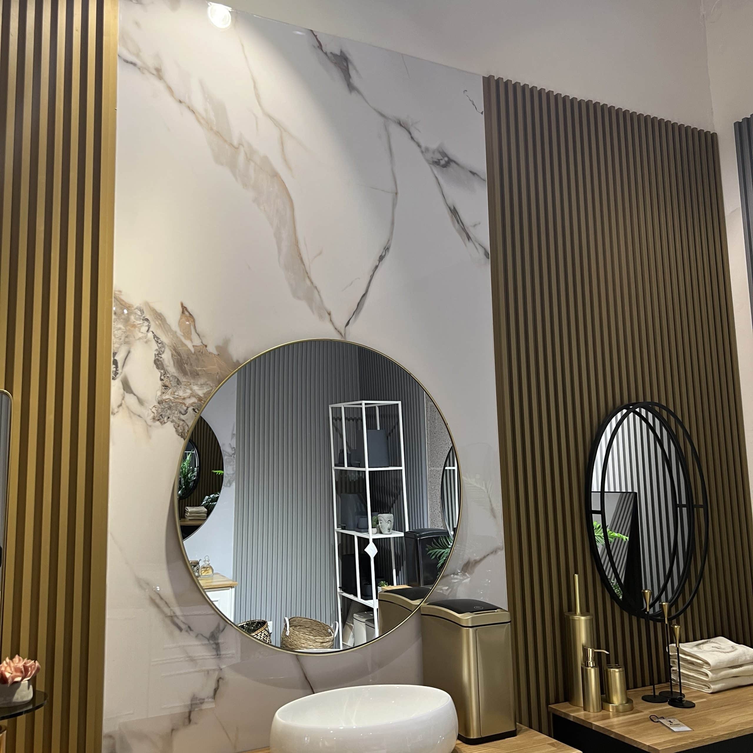 חיפוי קיר סגנון שיש לבן נימים חום אפור 120/290- חיסול מלאי! חיפוי קיר סגנון שיש לבן נימים חום אפור 120/290- חיסול מלאי!