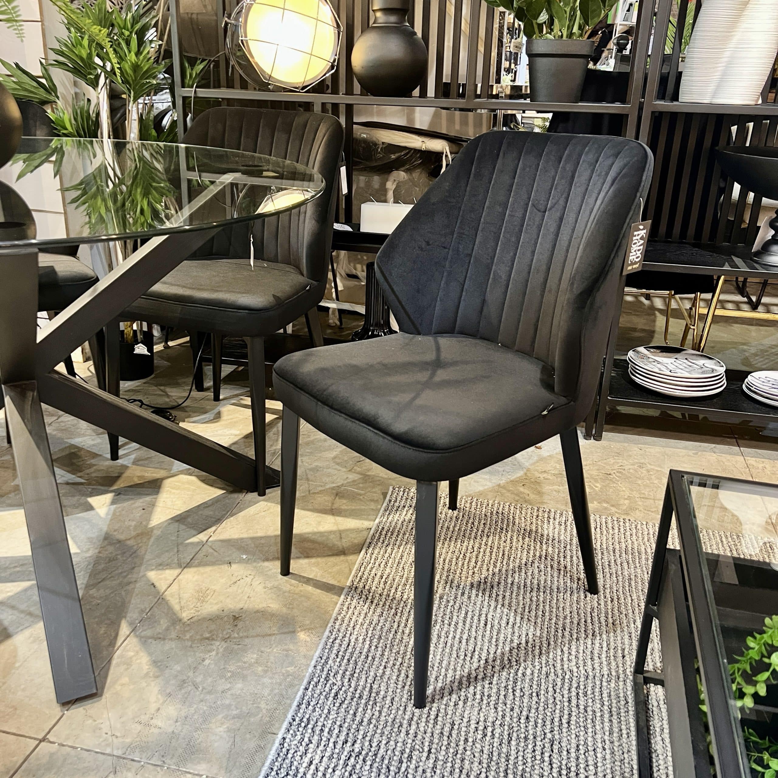 כיסא קטיפה שחור דגם 7031 | חיסול מלאי אחרונים!